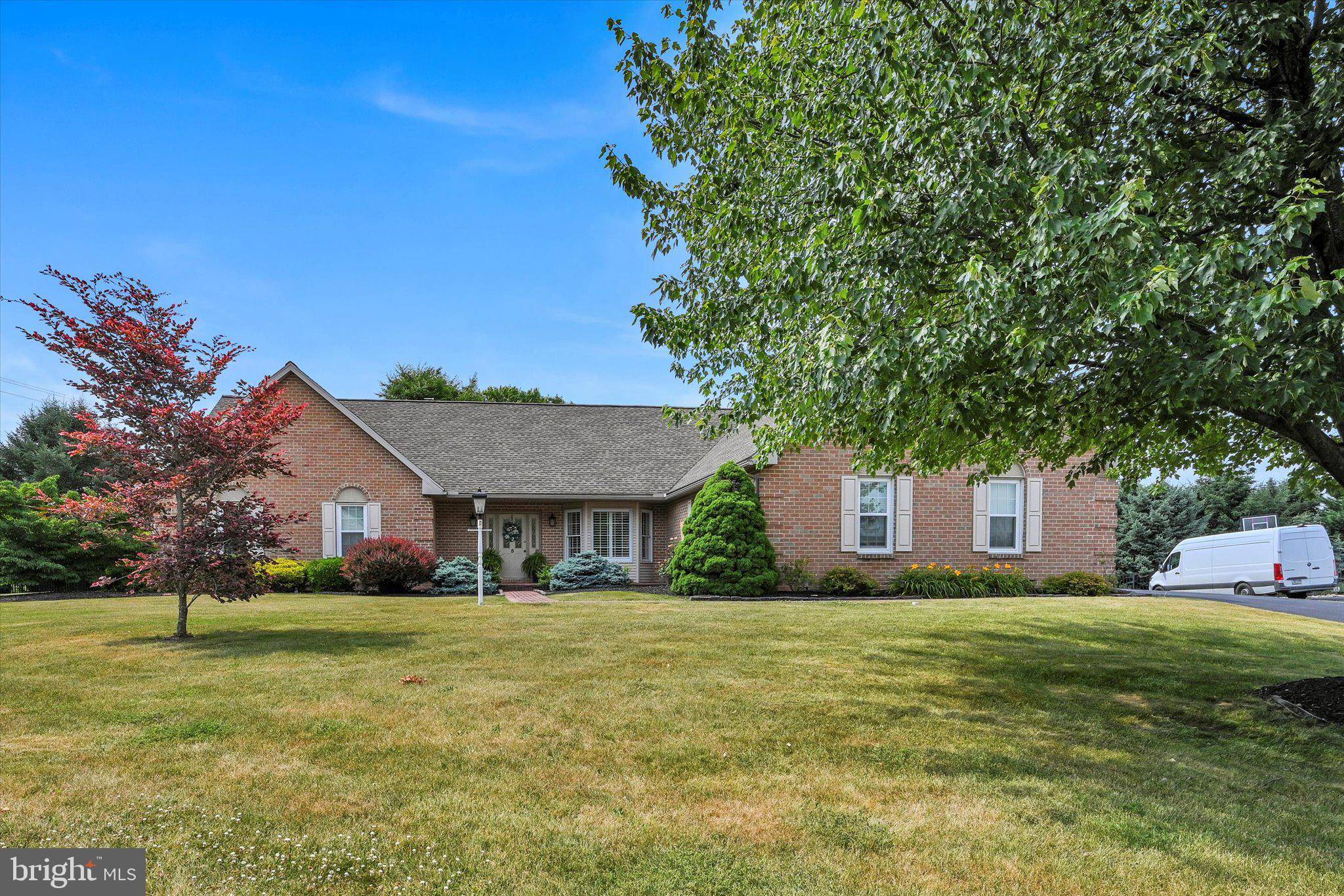 Sinking Spring, PA 19608,5 LAURA CT