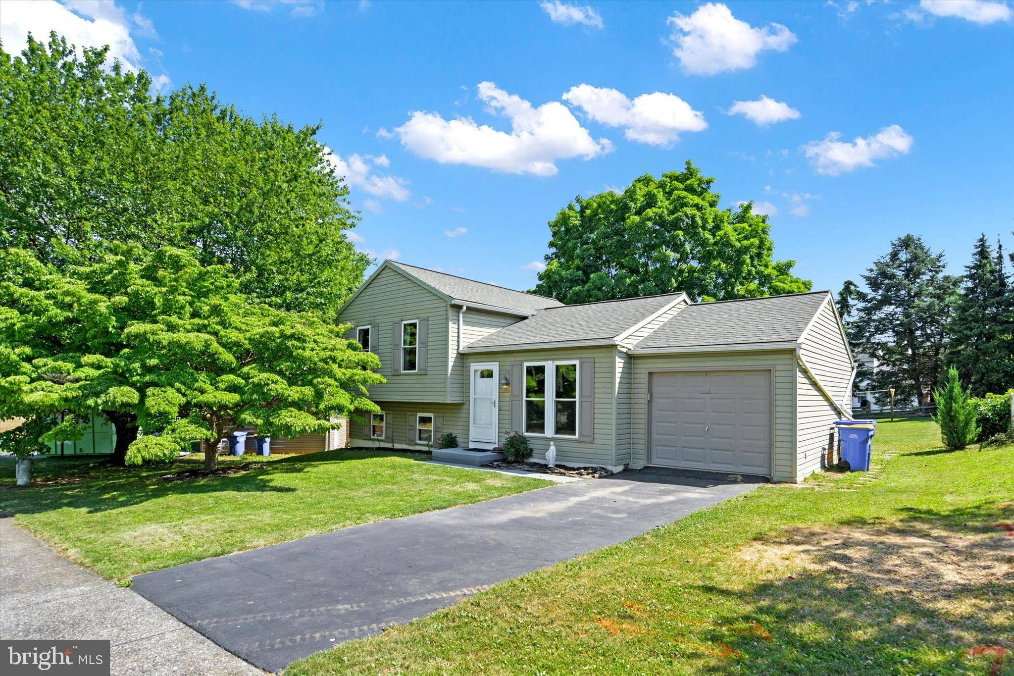 Mechanicsburg, PA 17050,3 COTTAGE CT