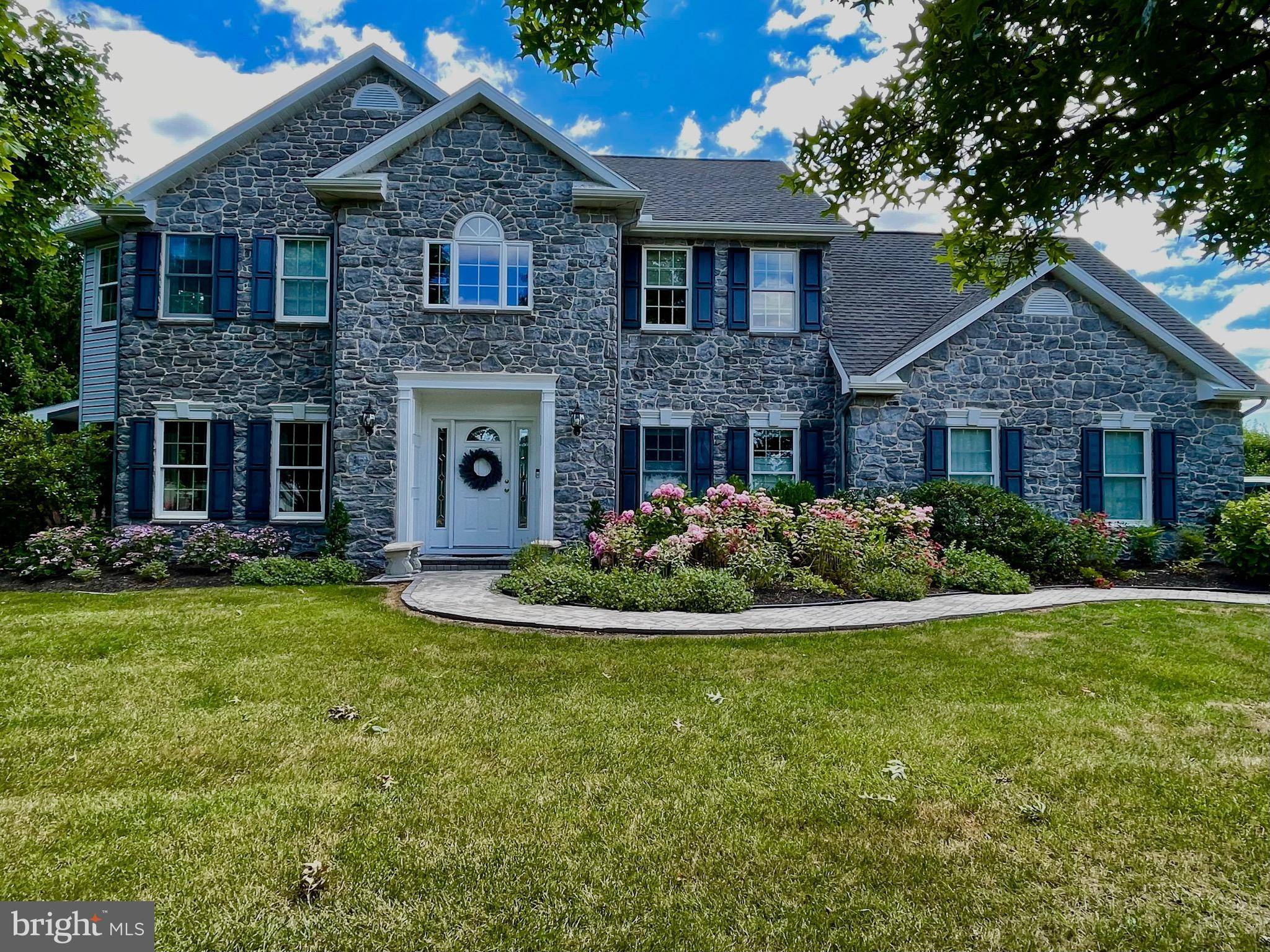 Etters, PA 17319,123 MOUNTAIN VIEW DR