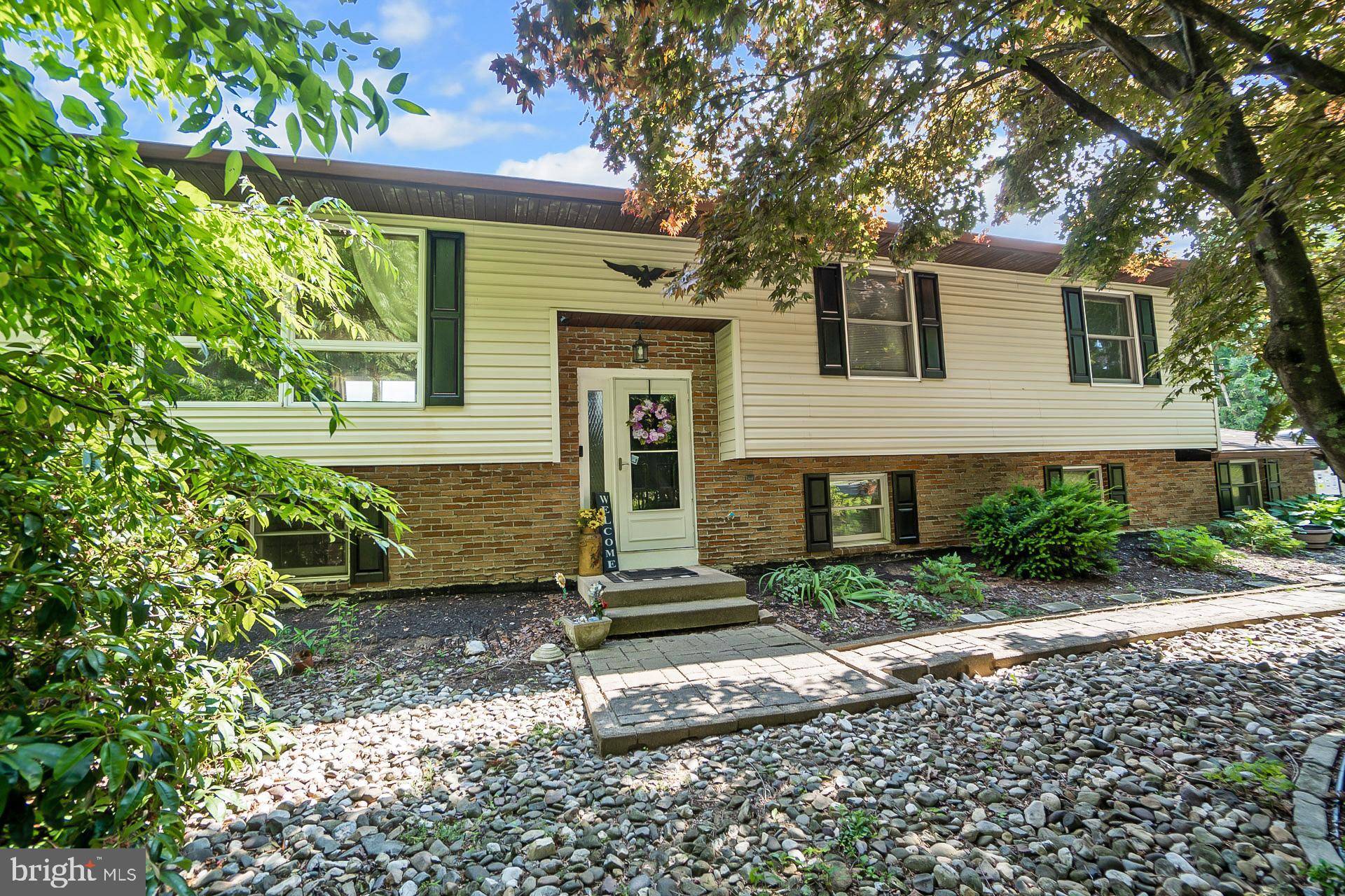 Palmerton, PA 18071,140 ROLLING VIEW DR