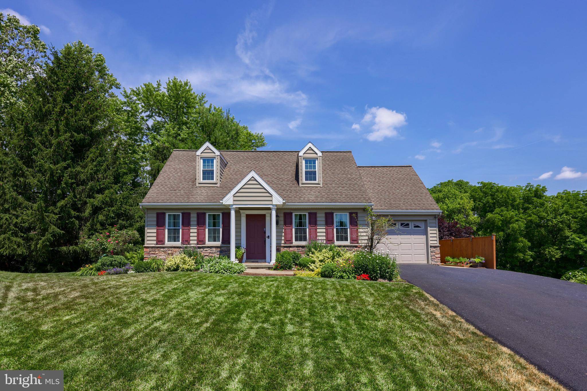 Lancaster, PA 17602,449 LUPINE CIR