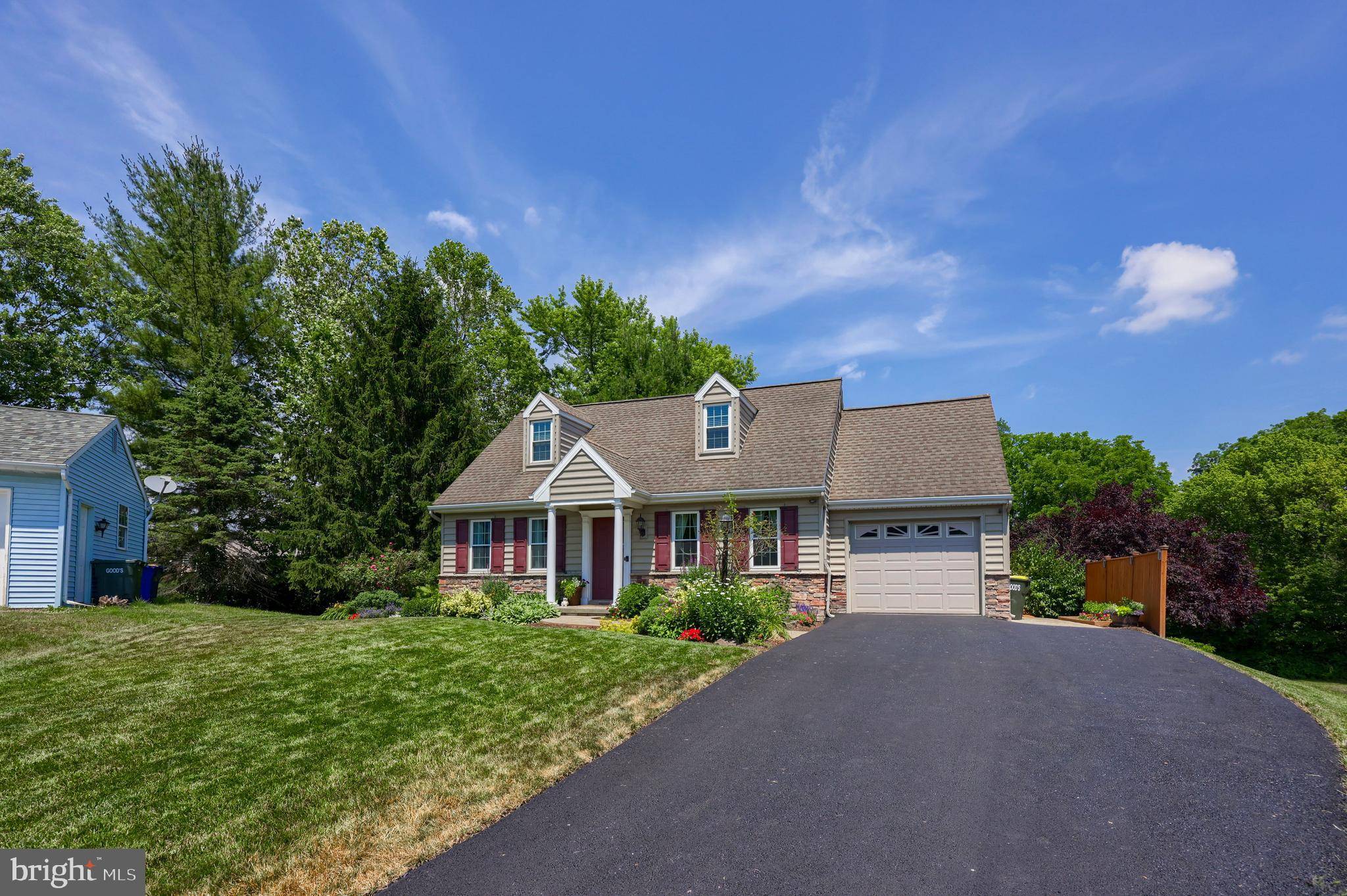 Lancaster, PA 17602,449 LUPINE CIR