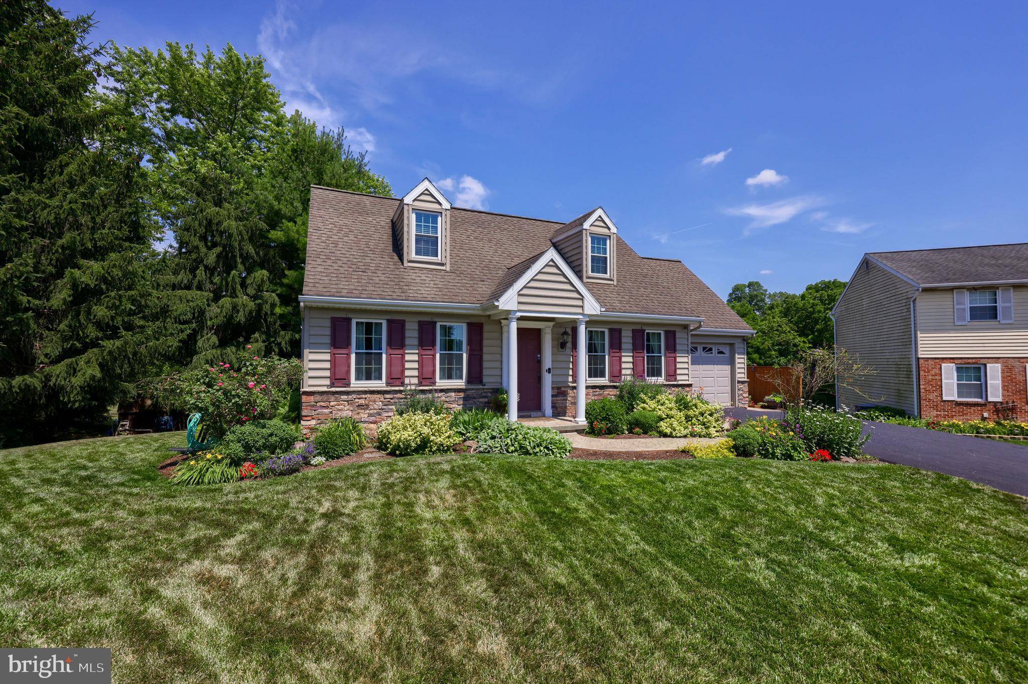 Lancaster, PA 17602,449 LUPINE CIR