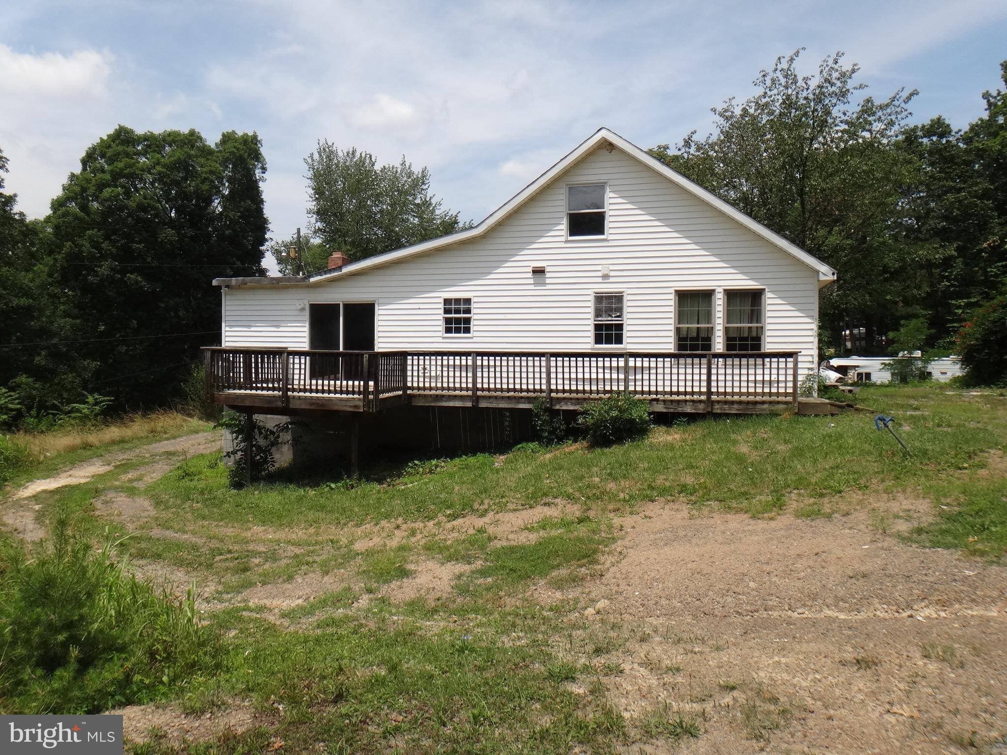 Ridgeley, WV 26753,90 OAKMAN LN