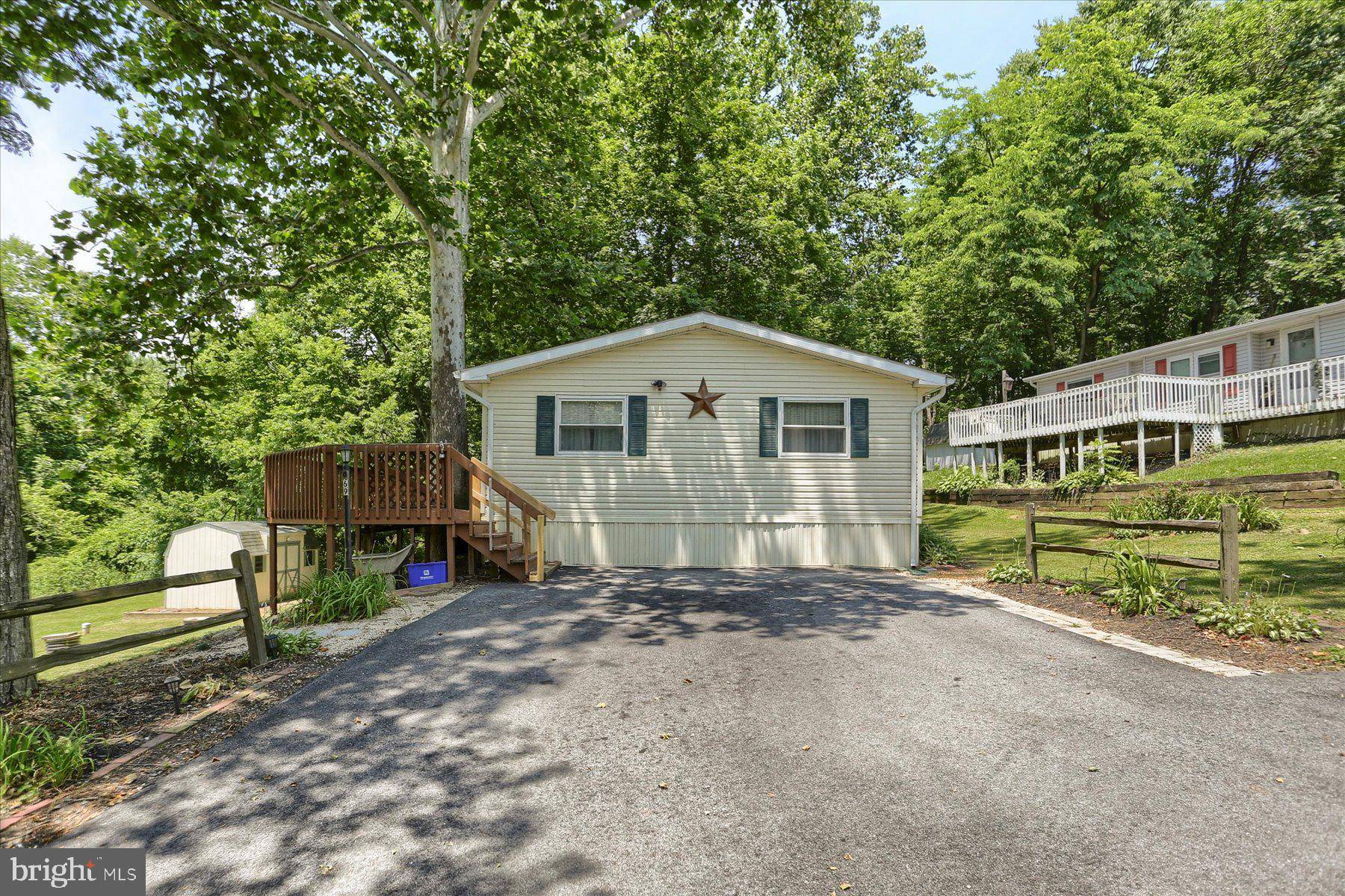 Carlisle, PA 17015,69 SASSAFRAS LN