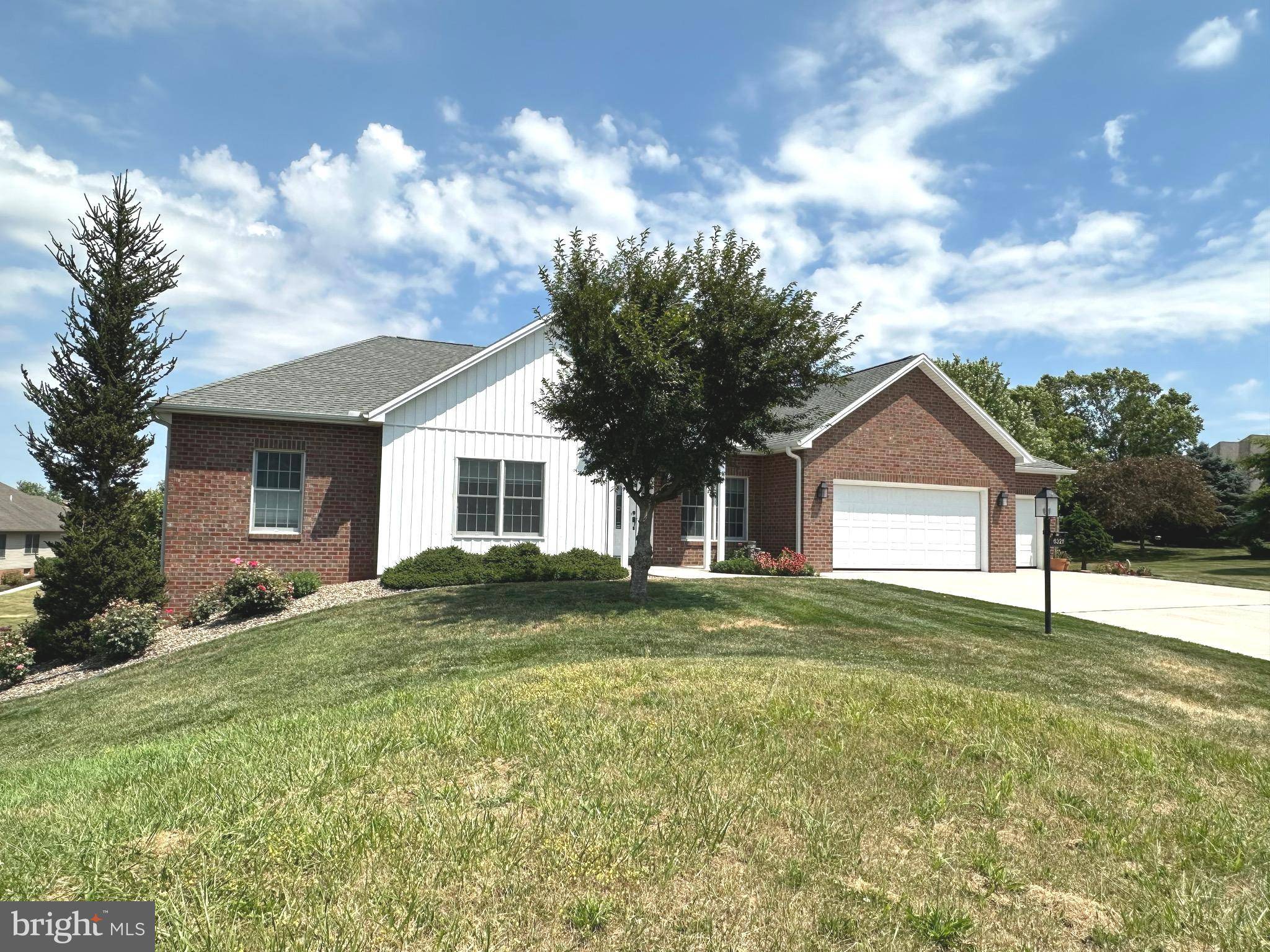 Fayetteville, PA 17222,6321 SAWGRASS CT