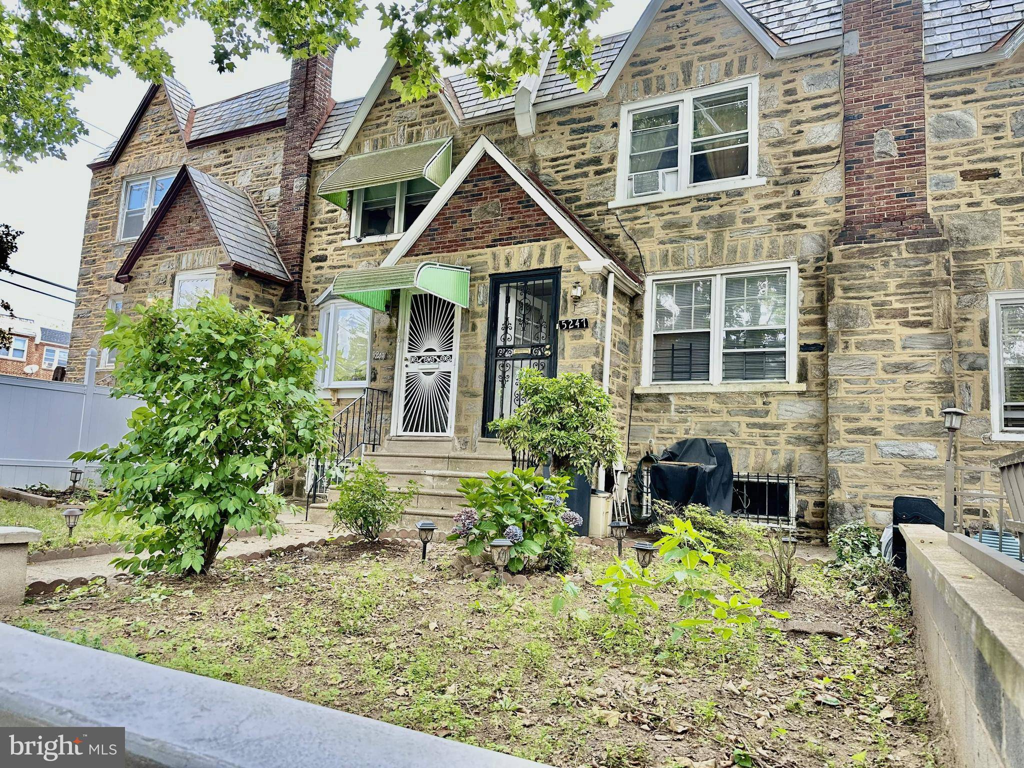 Philadelphia, PA 19120,5247 D ST