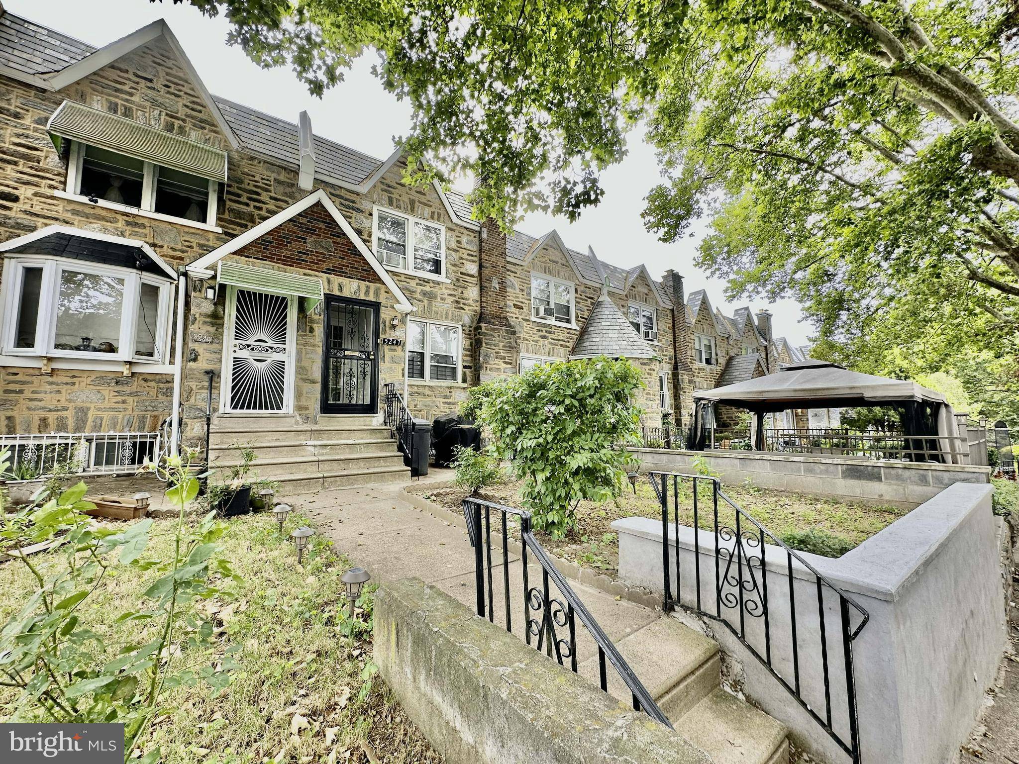 Philadelphia, PA 19120,5247 D ST