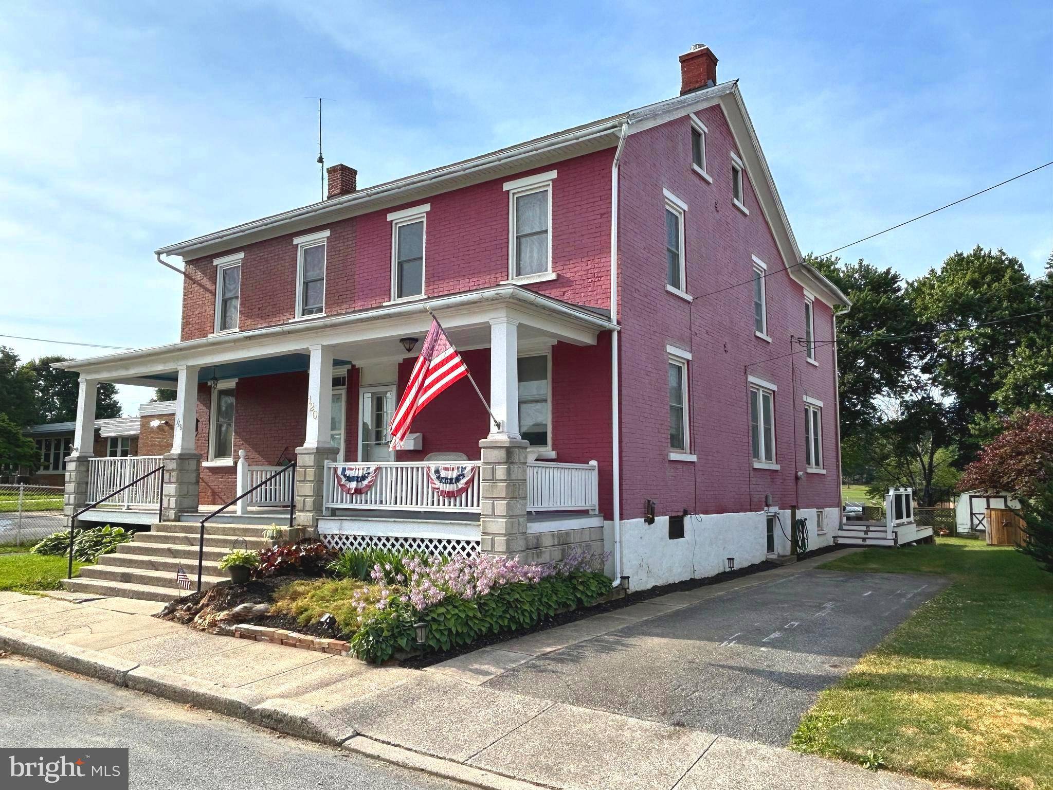 Strasburg, PA 17579,120 W FRANKLIN ST