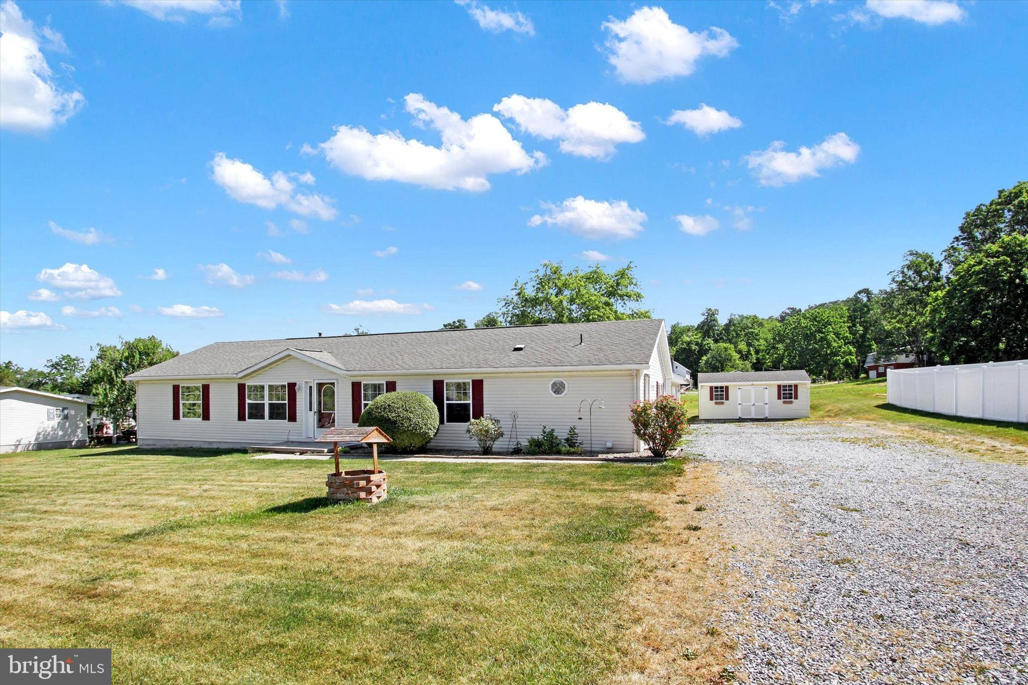 Abbottstown, PA 17301,189 MEADOW LN