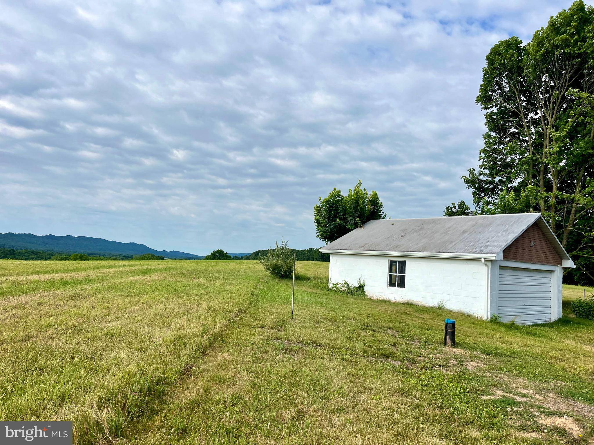 Mcconnellsburg, PA 17233,10716 WATERFALL ROAD