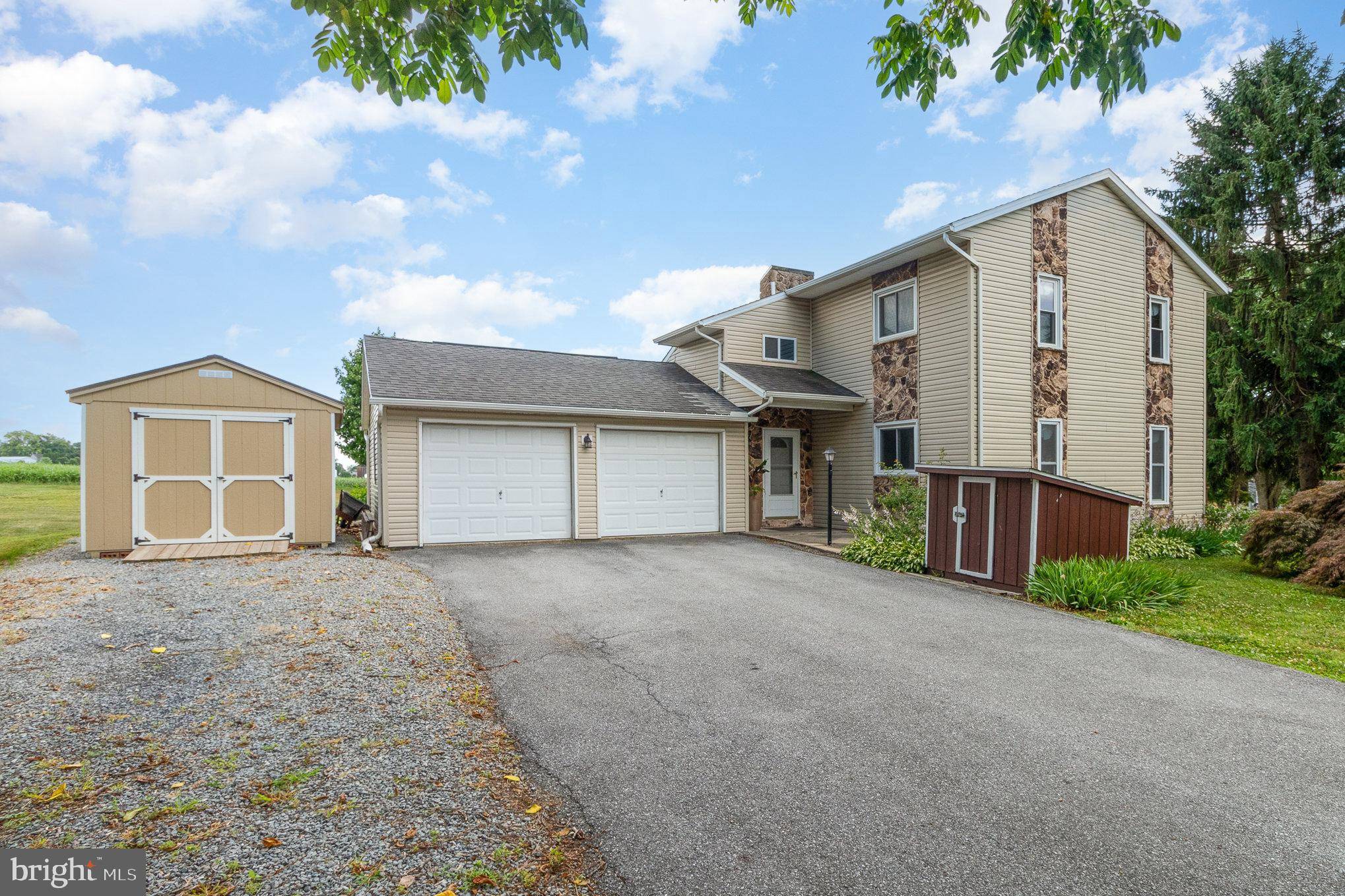 Manheim, PA 17545,861 FRANKLIN DR