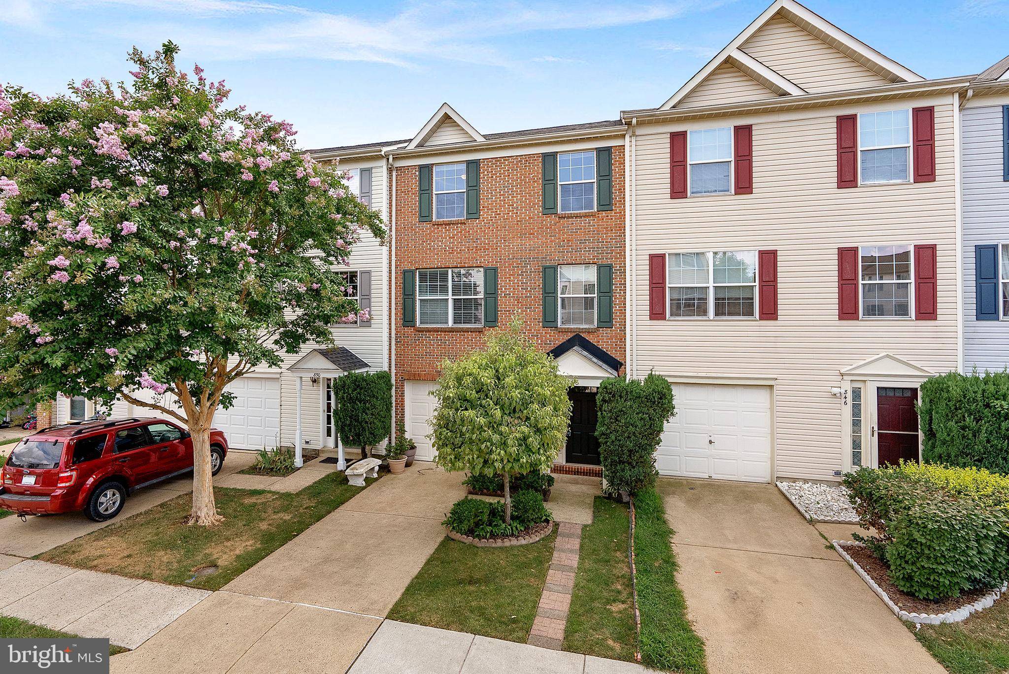 Leesburg, VA 20175,848 VANDERBILT TER SE