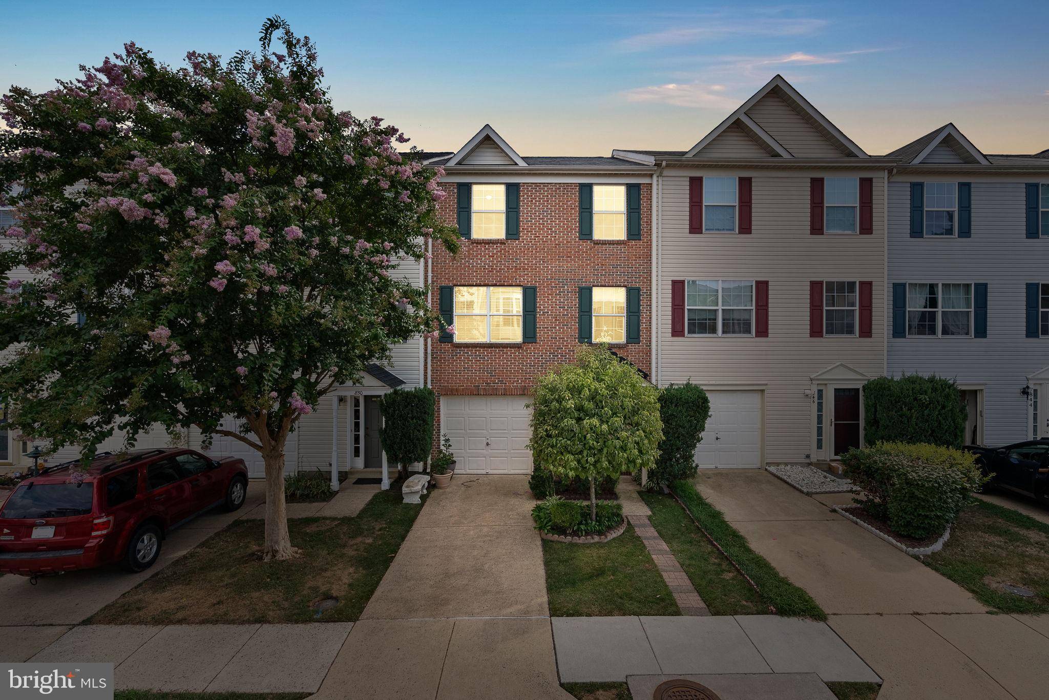 Leesburg, VA 20175,848 VANDERBILT TER SE