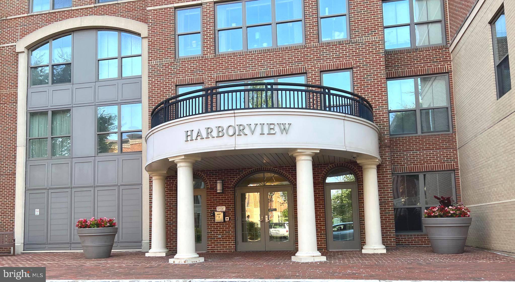 Woodbridge, VA 22191,485 HARBOR SIDE ST #308