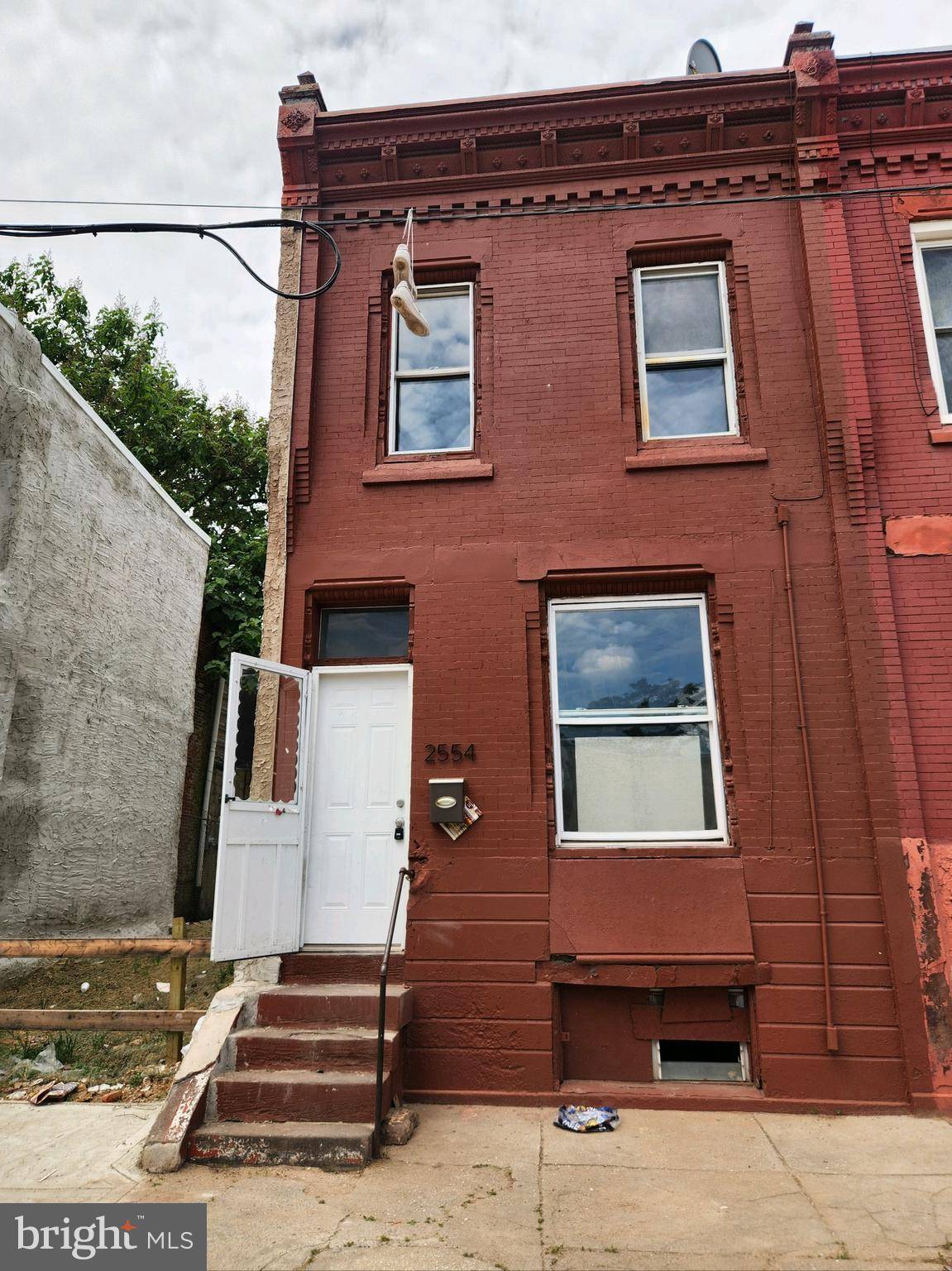 Philadelphia, PA 19132,2554 N SYDENHAM ST