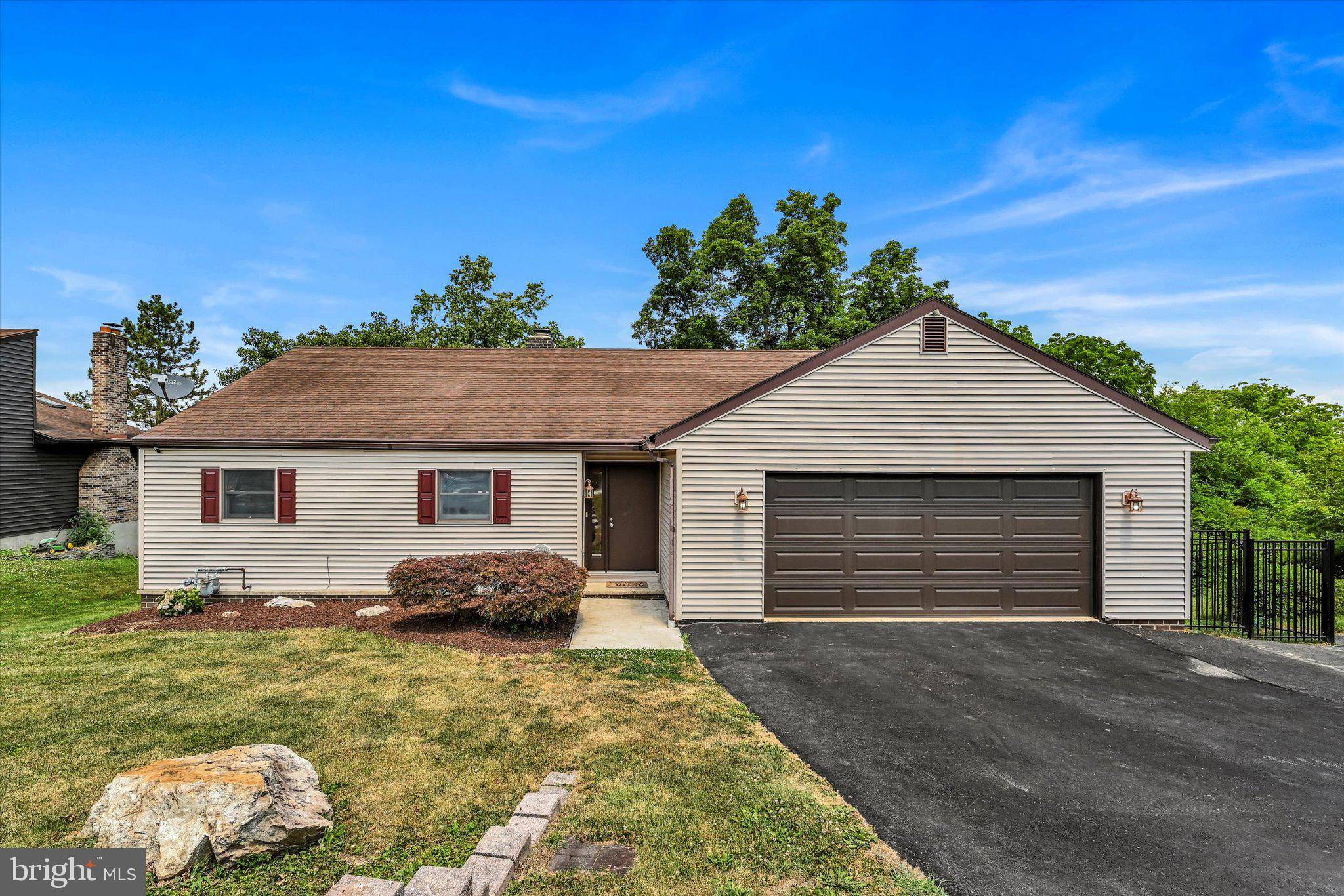 Shillington, PA 19607,203 PEMBROKE DR