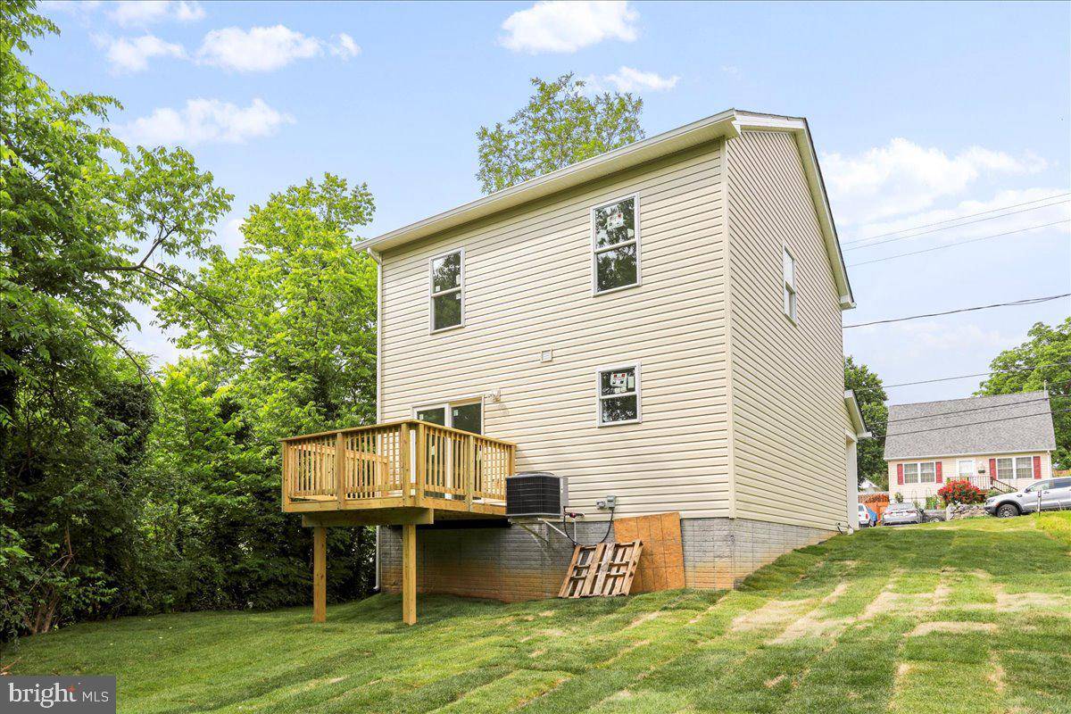 Strasburg, VA 22657,657 ASH ST