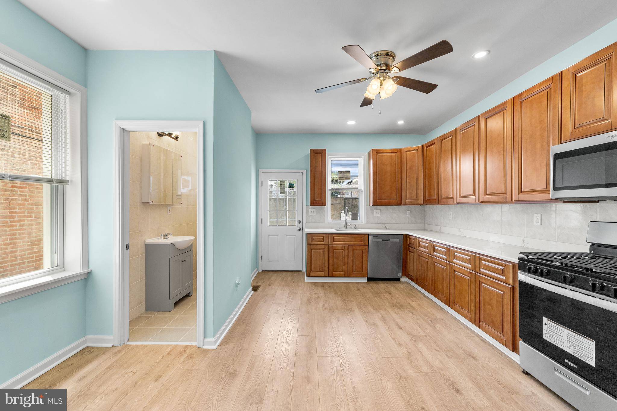 Philadelphia, PA 19139,5040 CHESTNUT ST