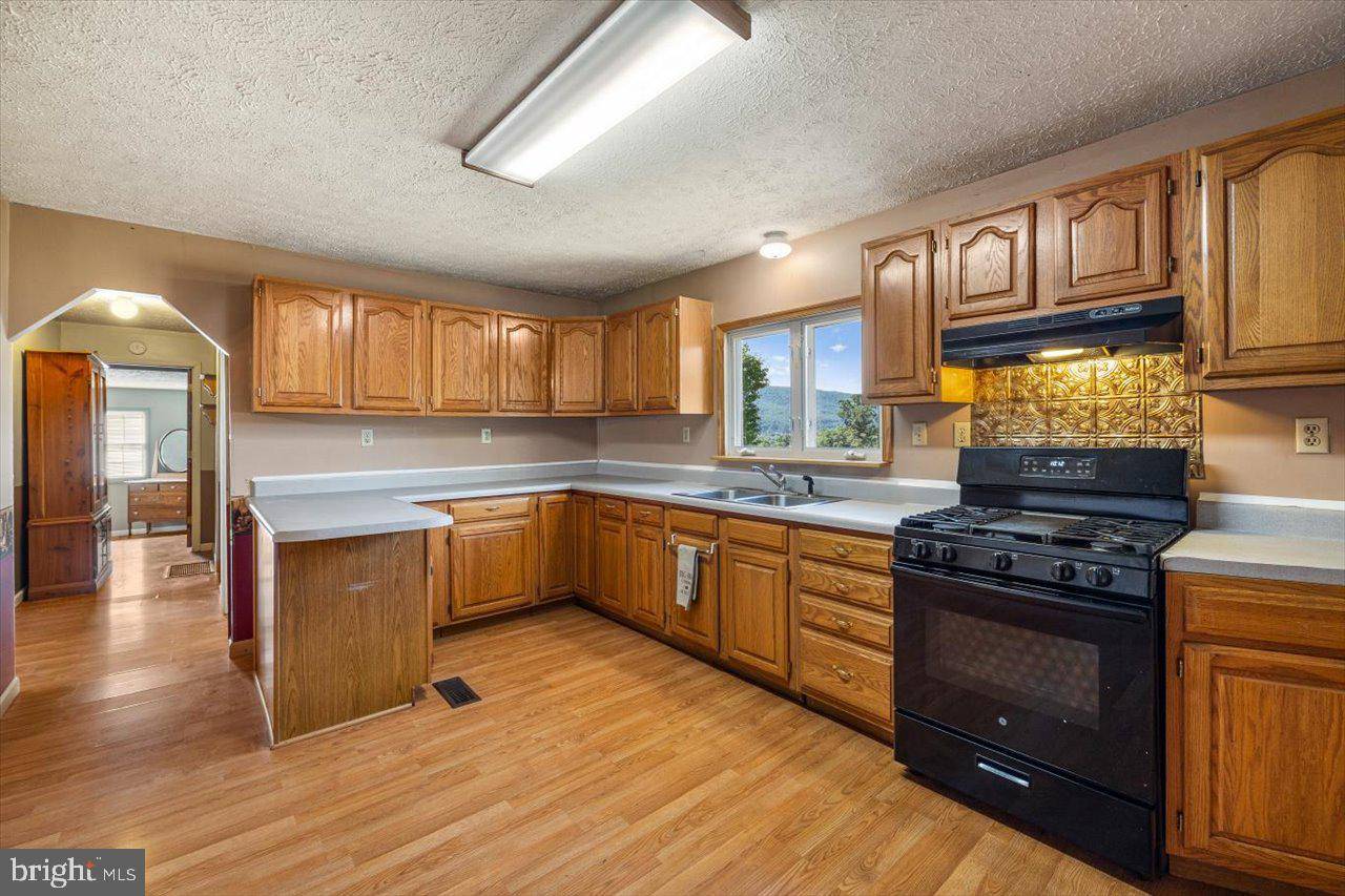 Franklin, WV 26807,629 DOGWOOD DR