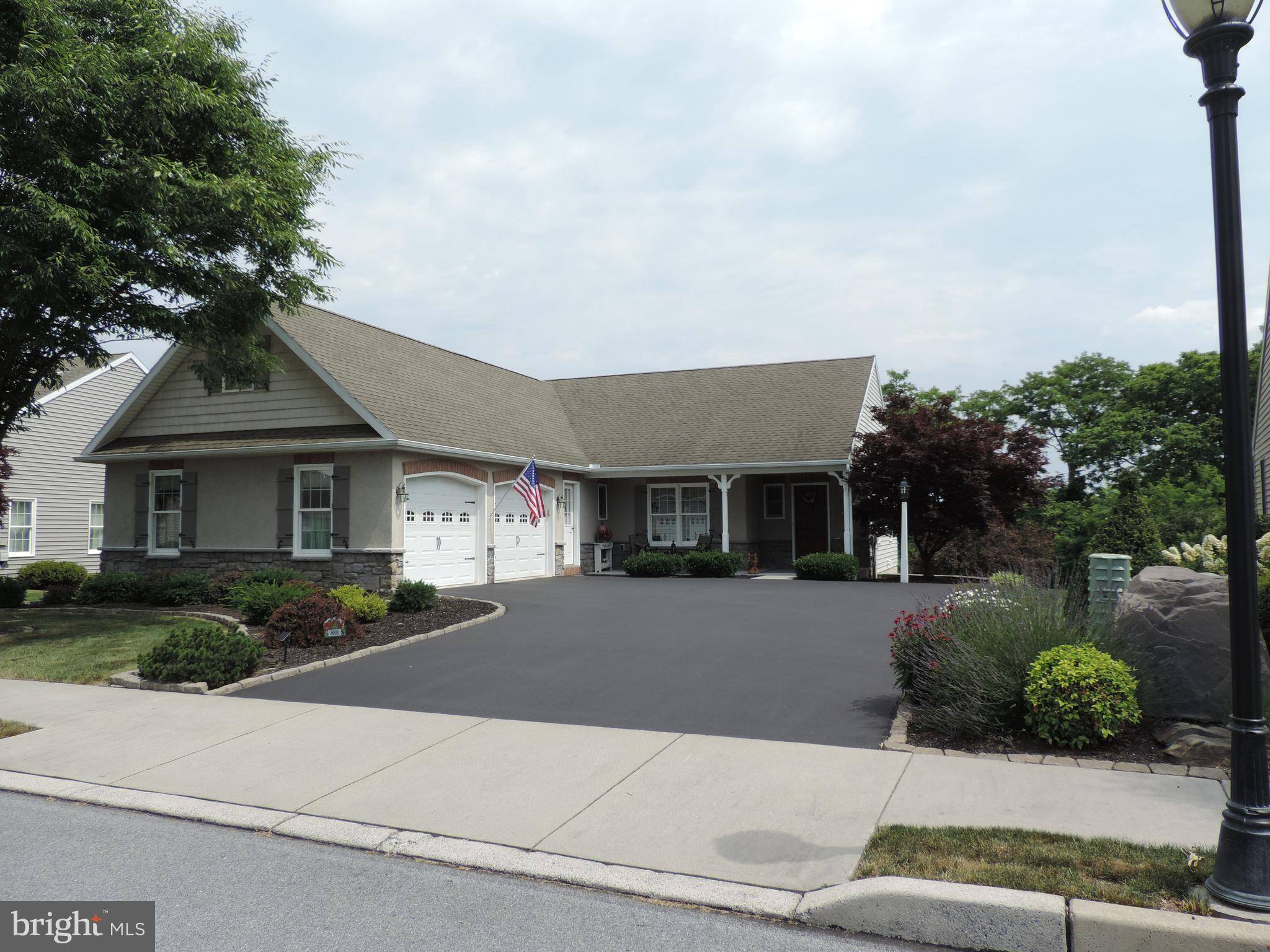 Manheim, PA 17545,888 CAMBRIDGE DR