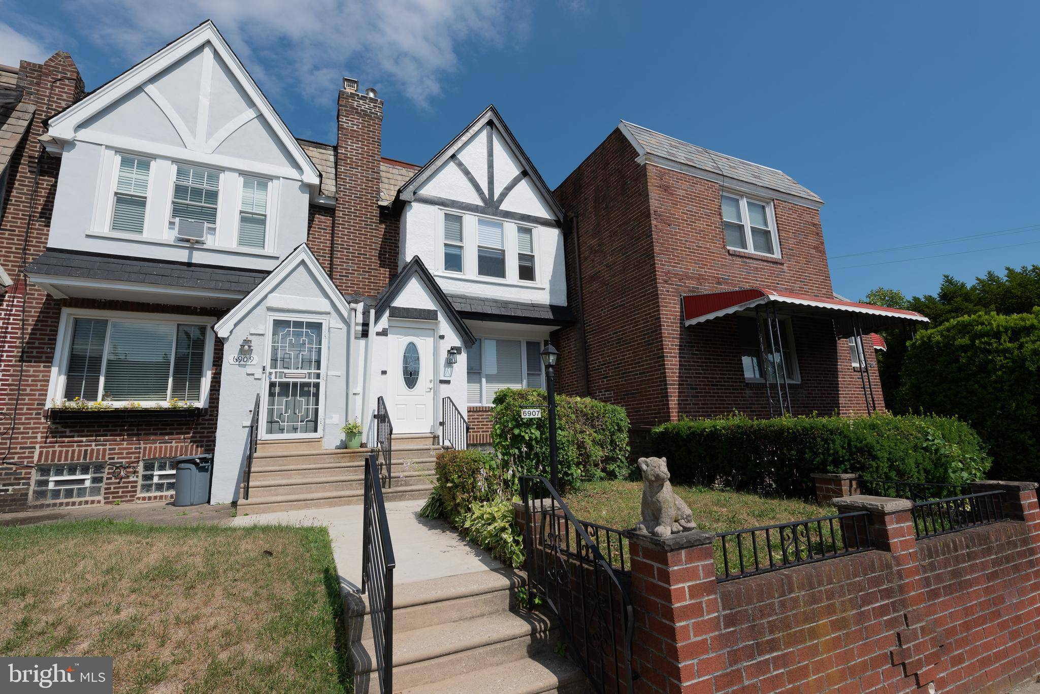 Philadelphia, PA 19138,6907 E WISTER ST