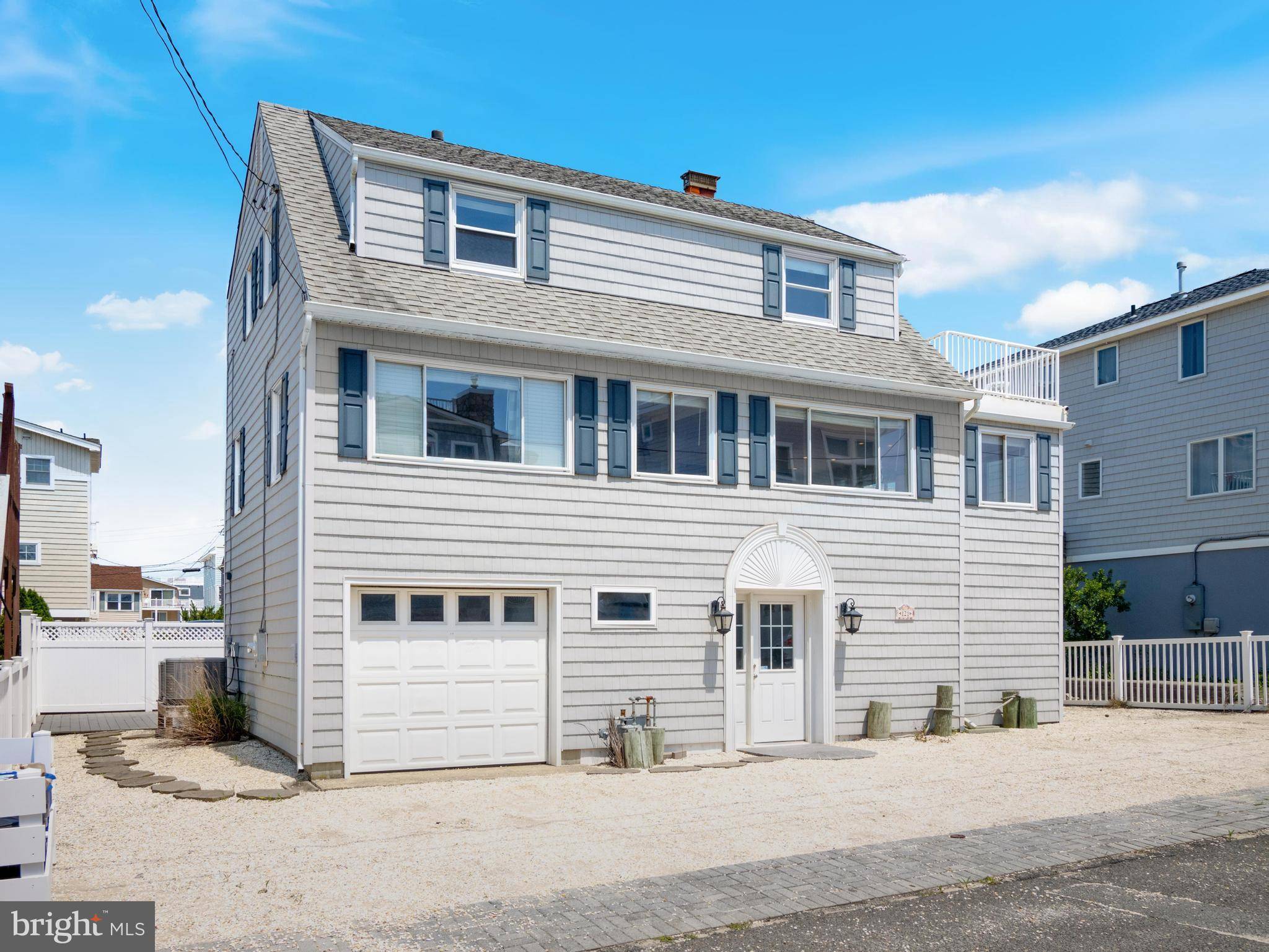 Long Beach Township, NJ 08008,121 E SAND DUNE