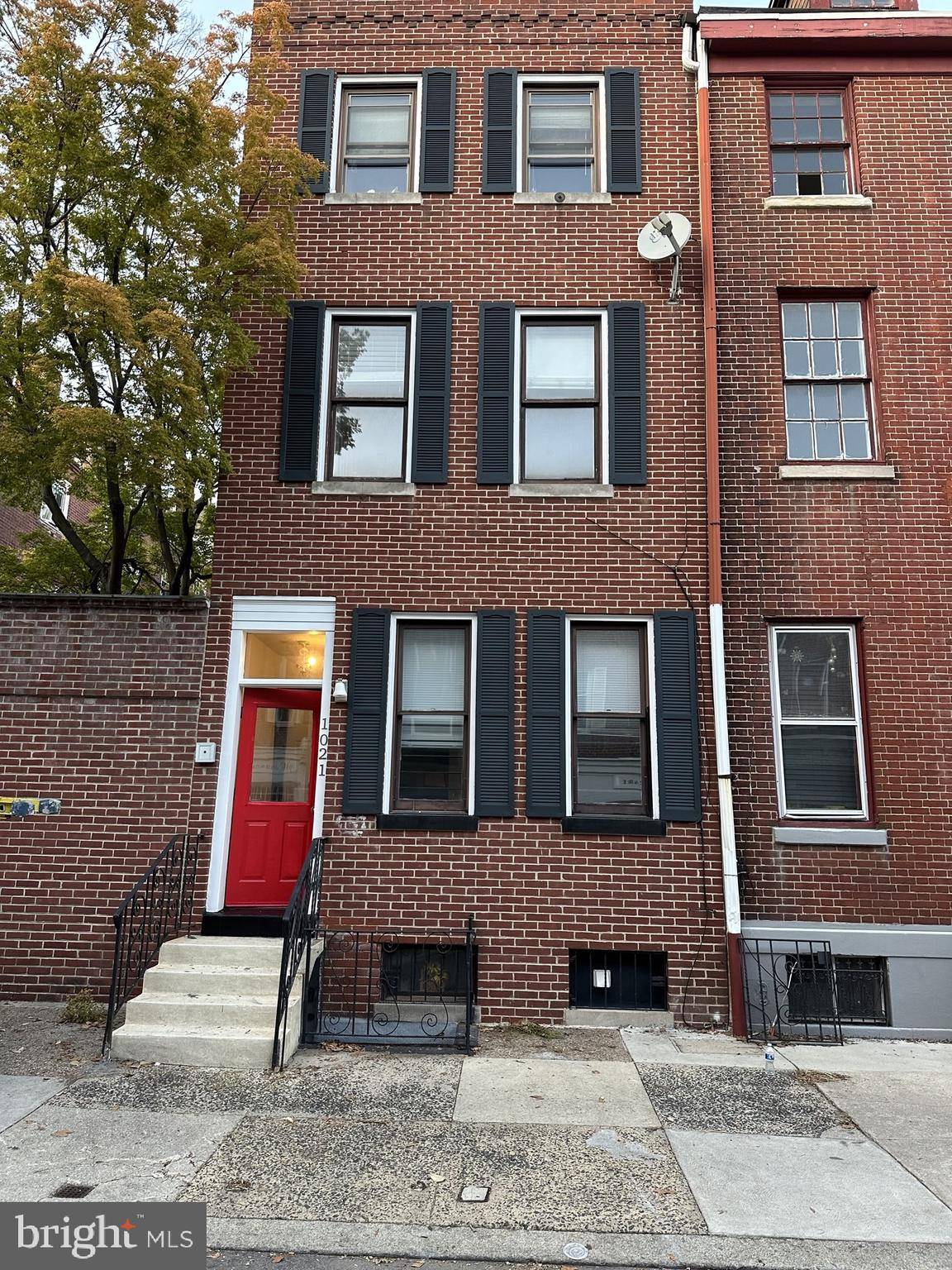 Philadelphia, PA 19107,1021 PINE ST