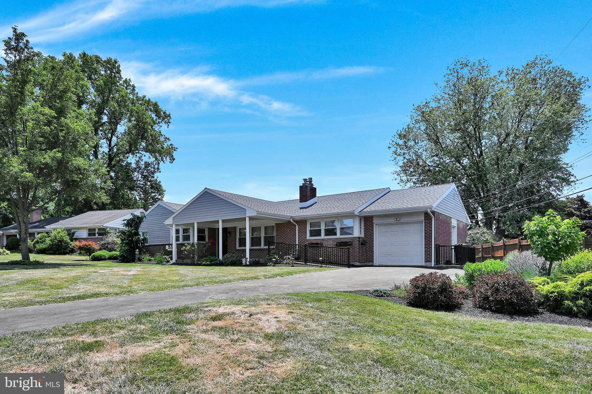 Sinking Spring, PA 19608,171 THOMAS PL