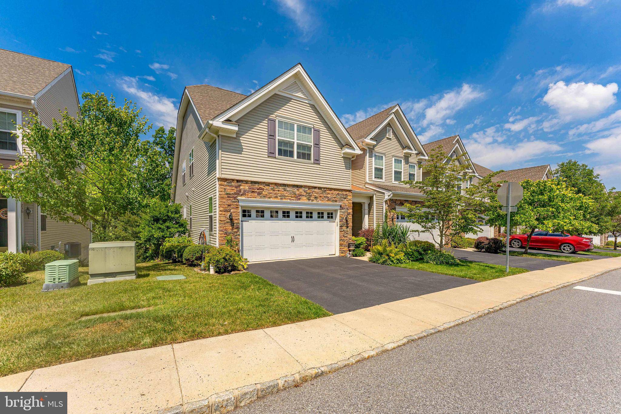 Newtown Square, PA 19073,234 CLERMONT DR