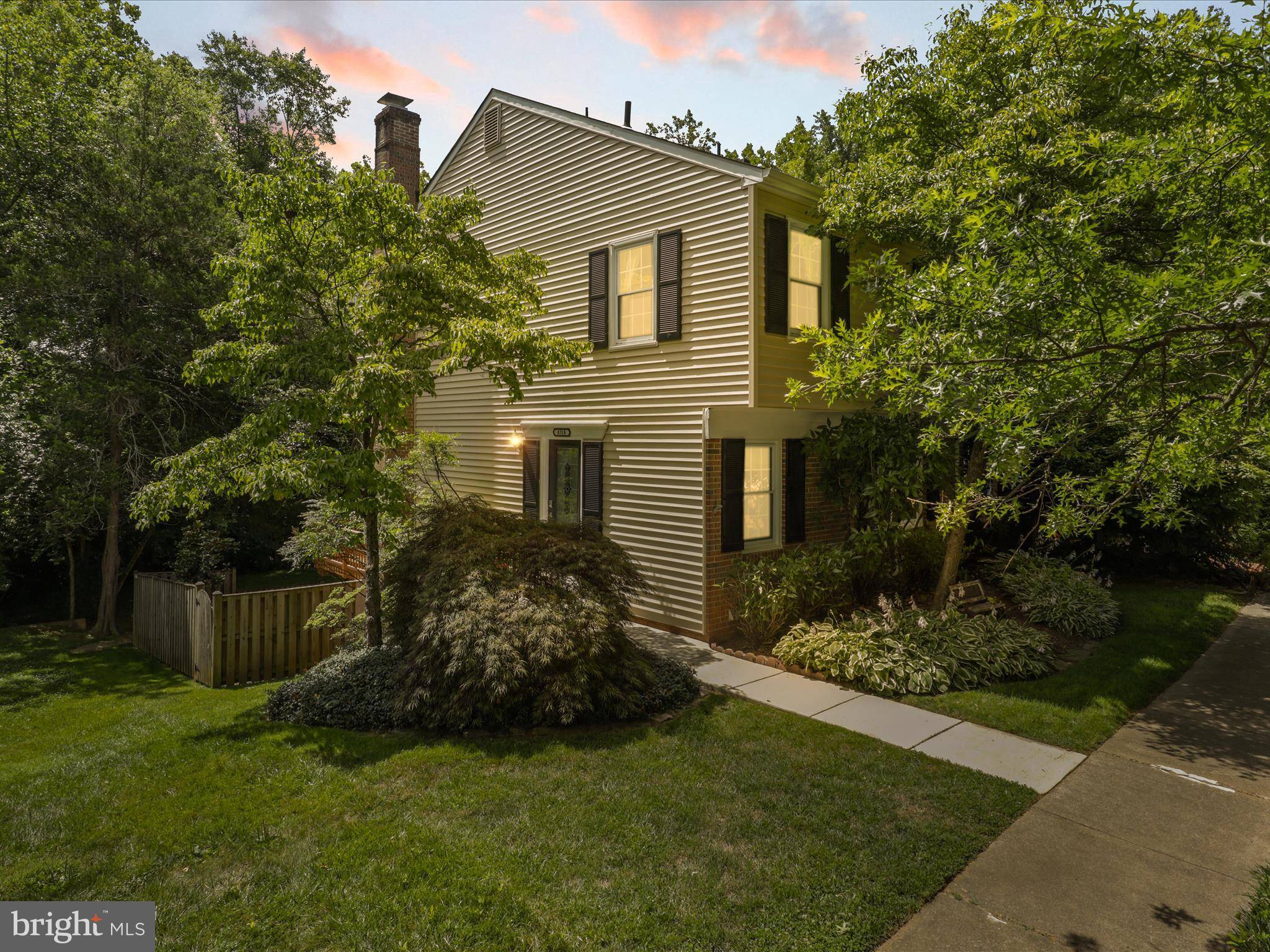 Springfield, VA 22151,8318 UXBRIDGE CT