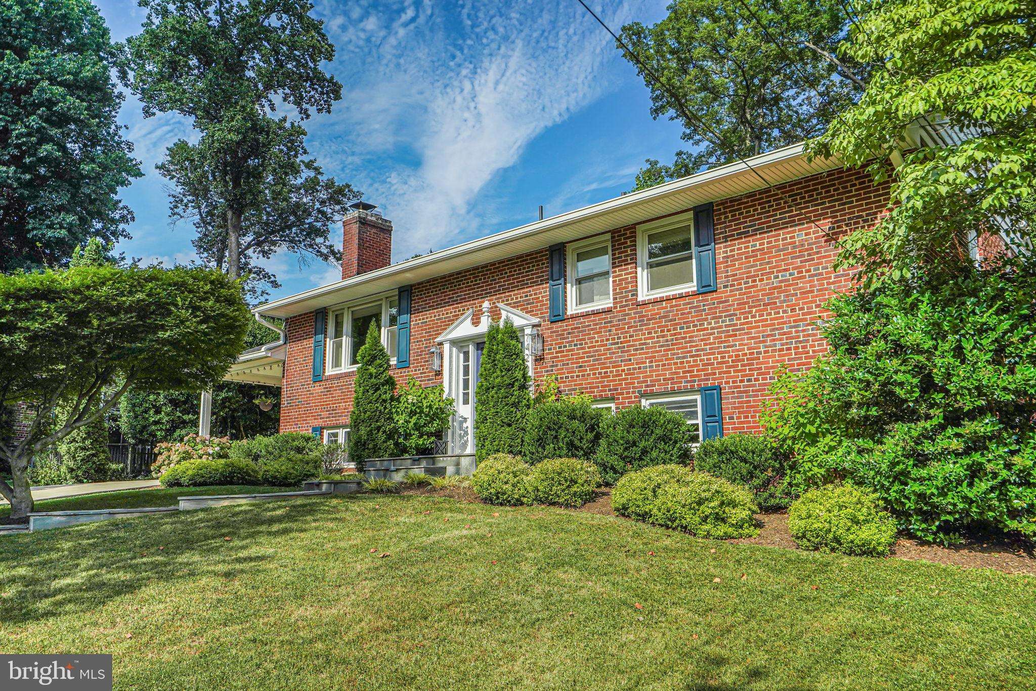 Falls Church, VA 22046,7420 WESTWOOD PARK LN