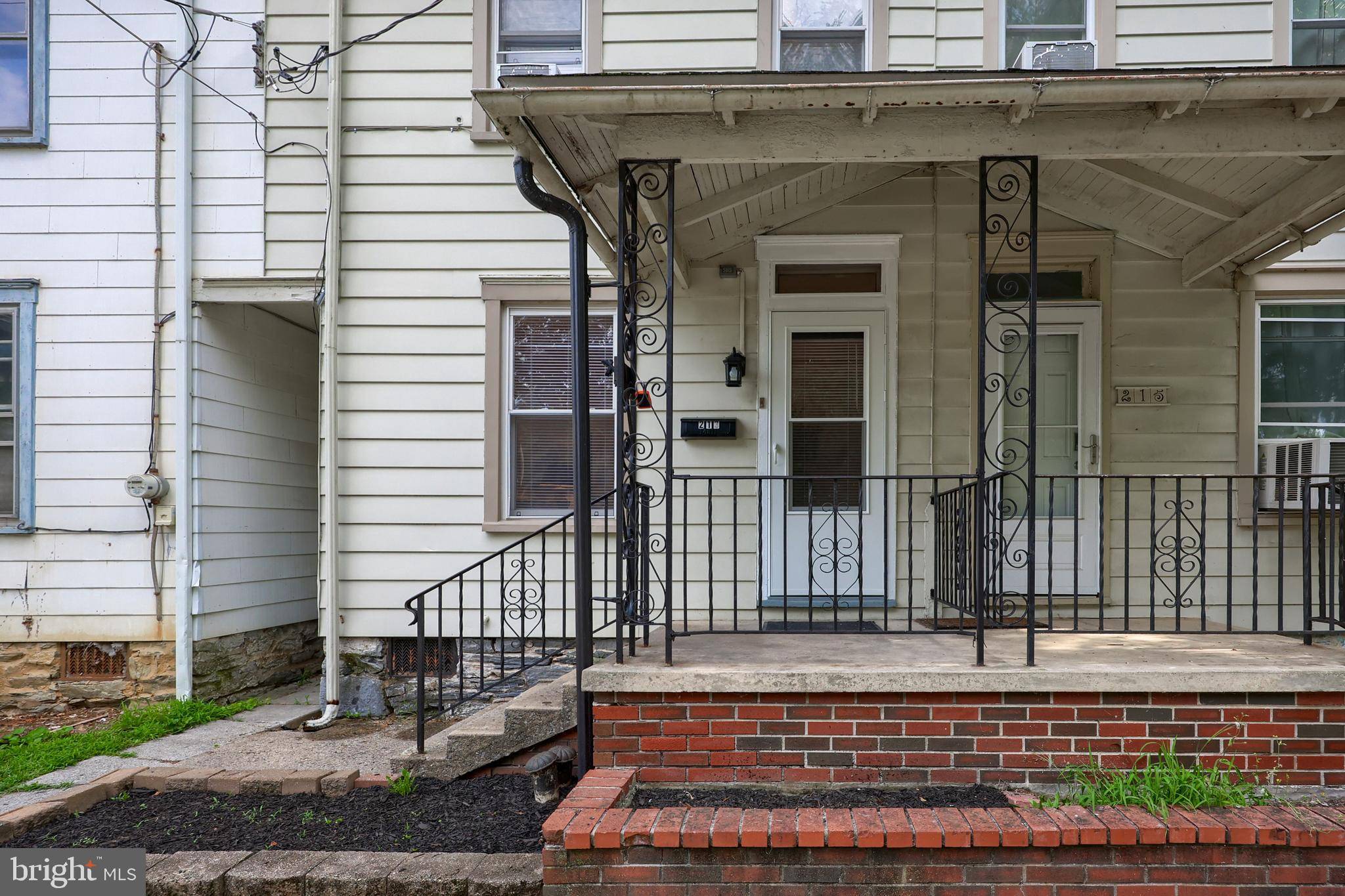 Lititz, PA 17543,213 LEAMAN ST