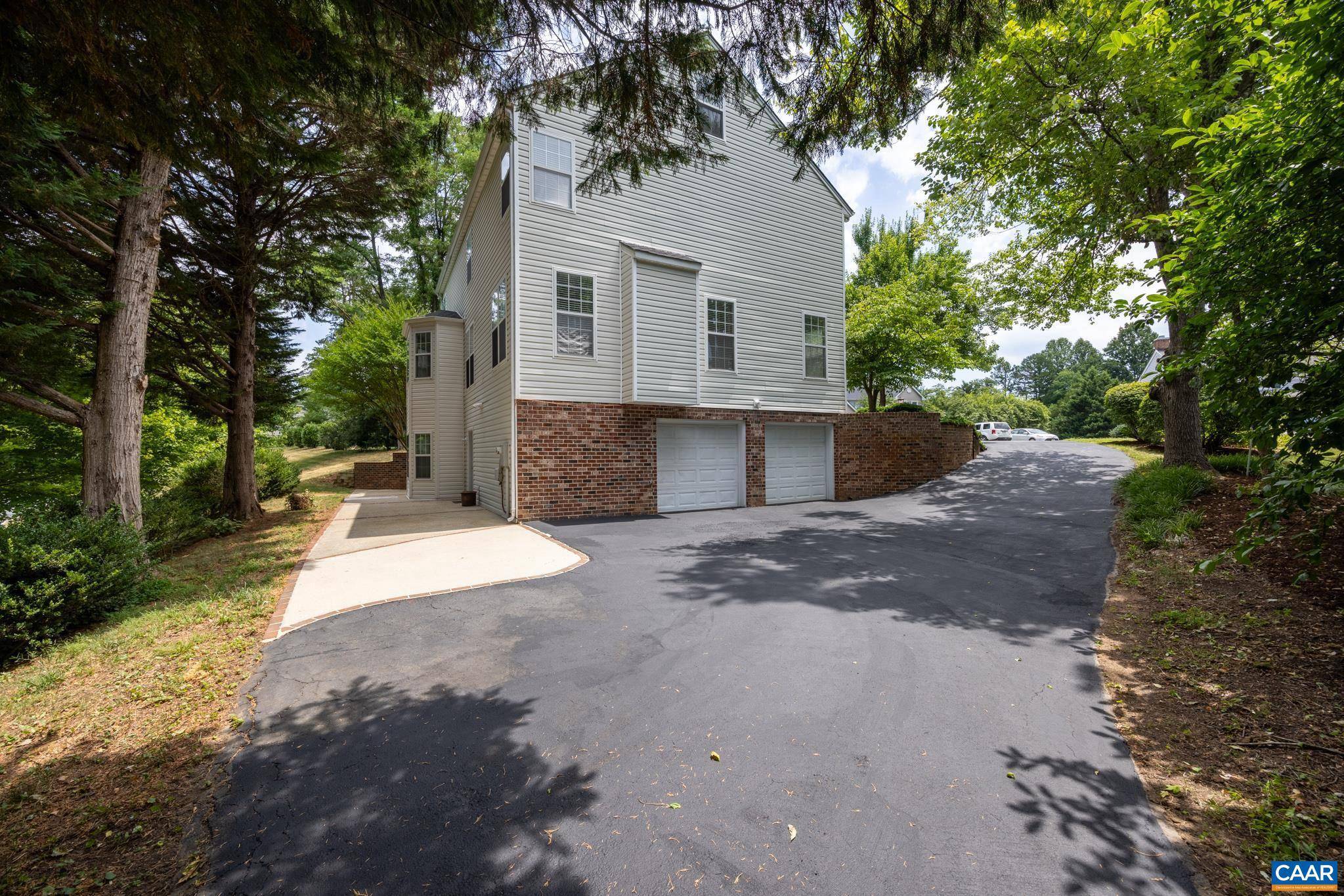 Charlottesville, VA 22911,2046 ACORN HILL CT