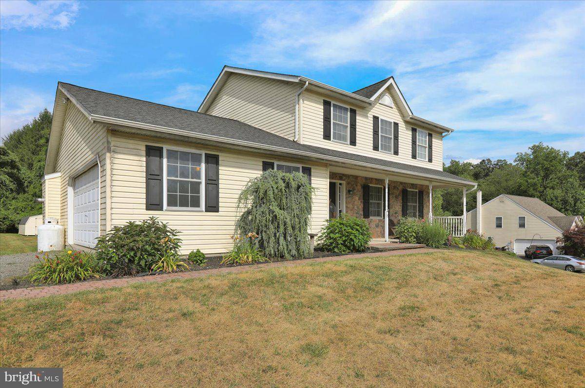 Birdsboro, PA 19508,8 WILLOW ST