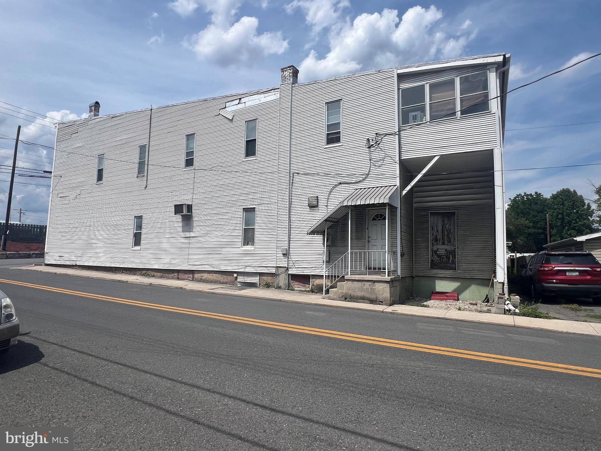 Ridgeley, WV 26753,92 MINERAL ST