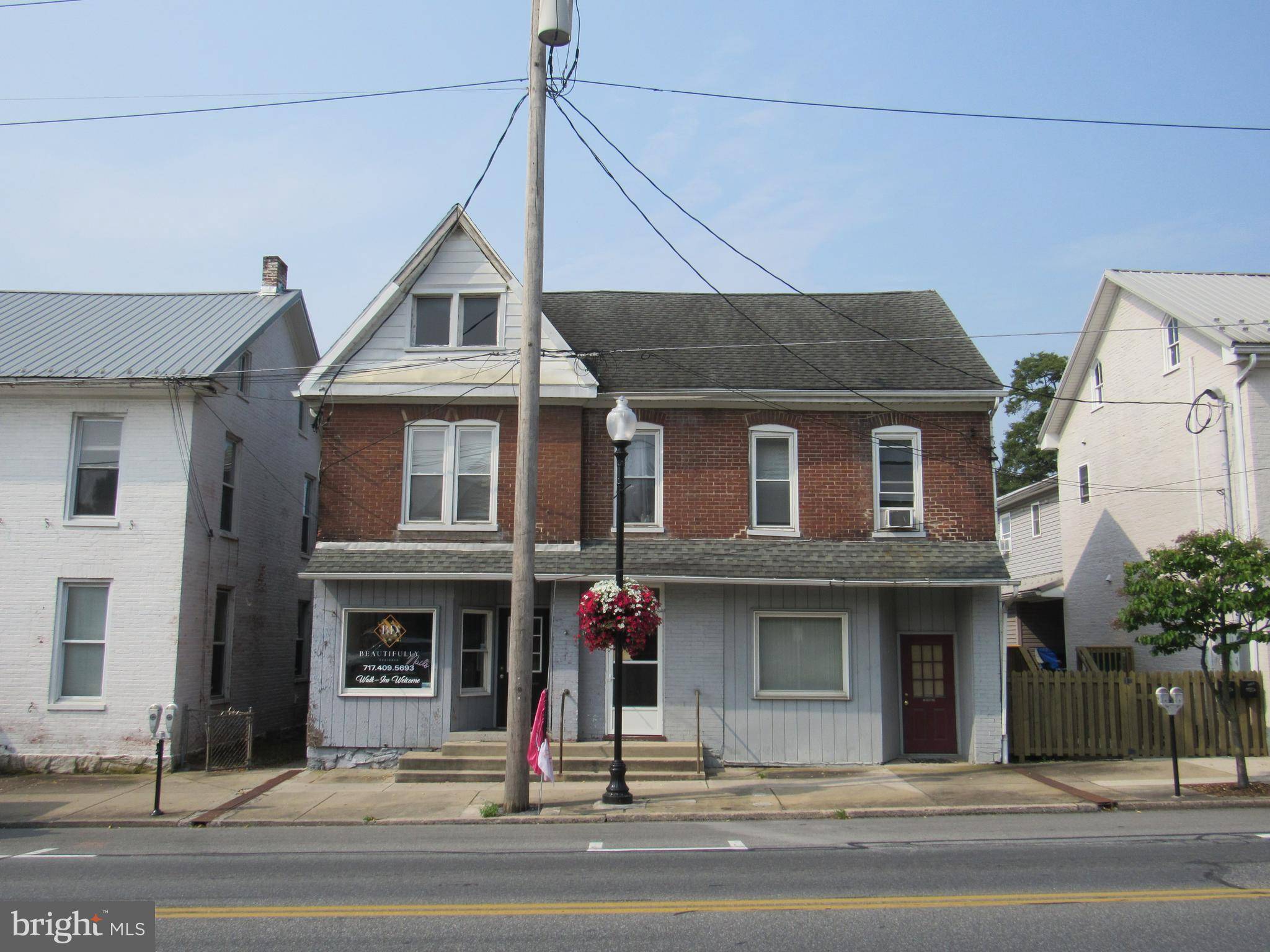 Waynesboro, PA 17268,246-248-250 W MAIN ST