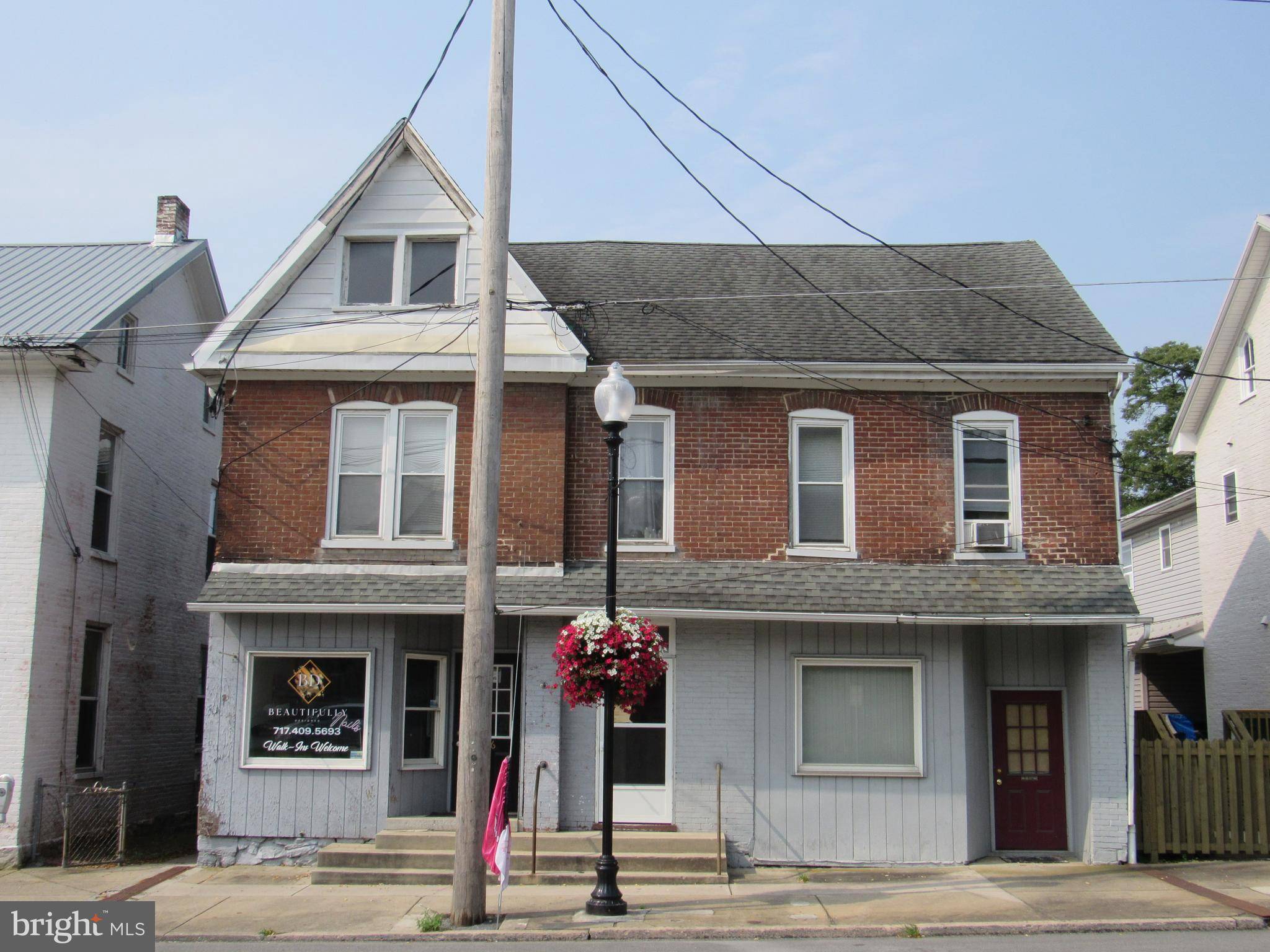 Waynesboro, PA 17268,246-248-250 W MAIN ST