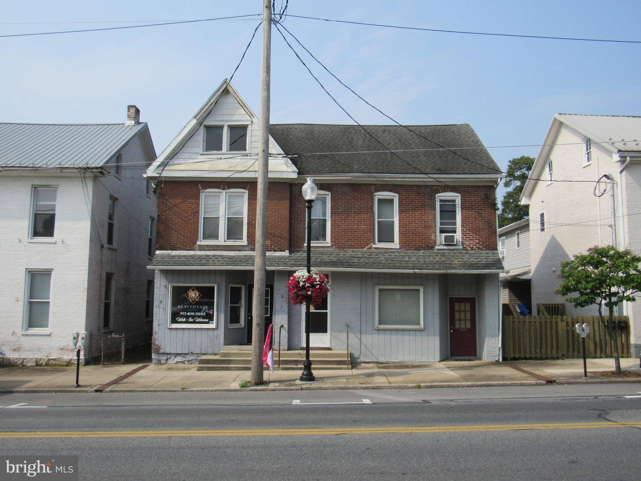 Waynesboro, PA 17268,246-248-250 W MAIN ST