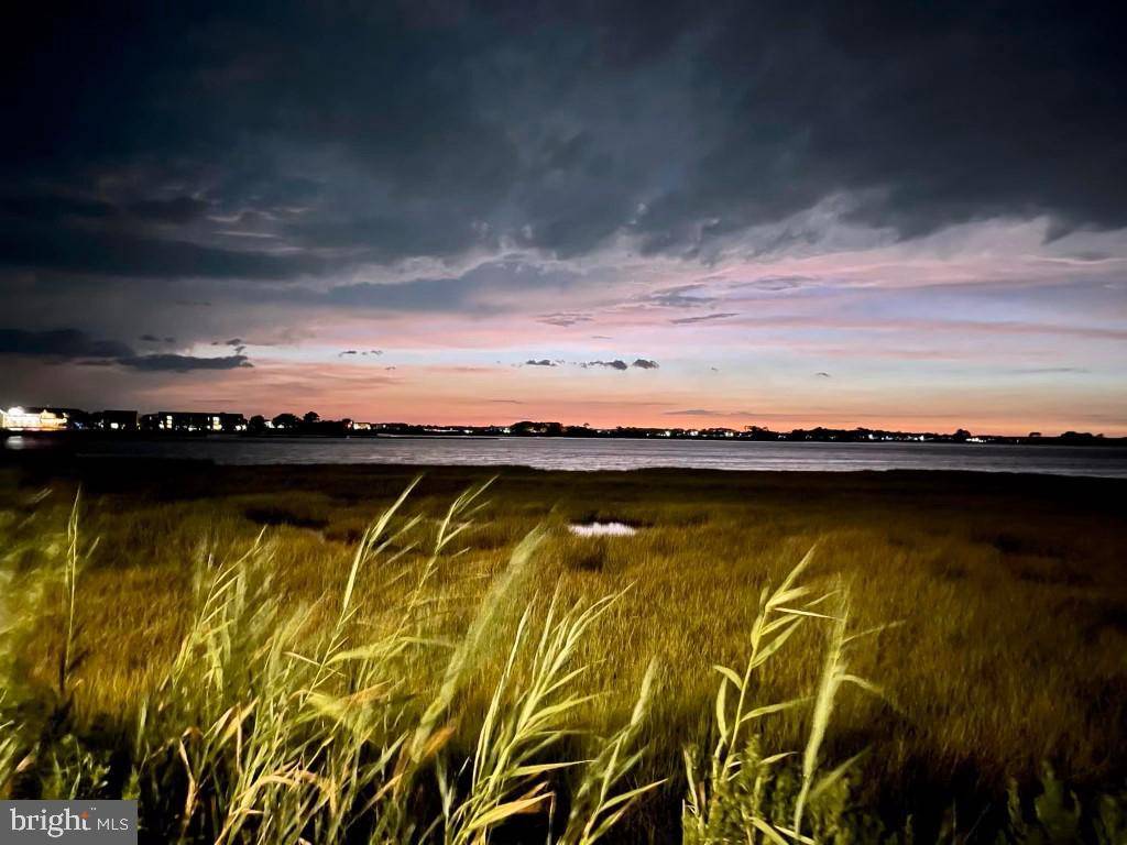 Fenwick Island, DE 19944,39050 BEACON DR #22