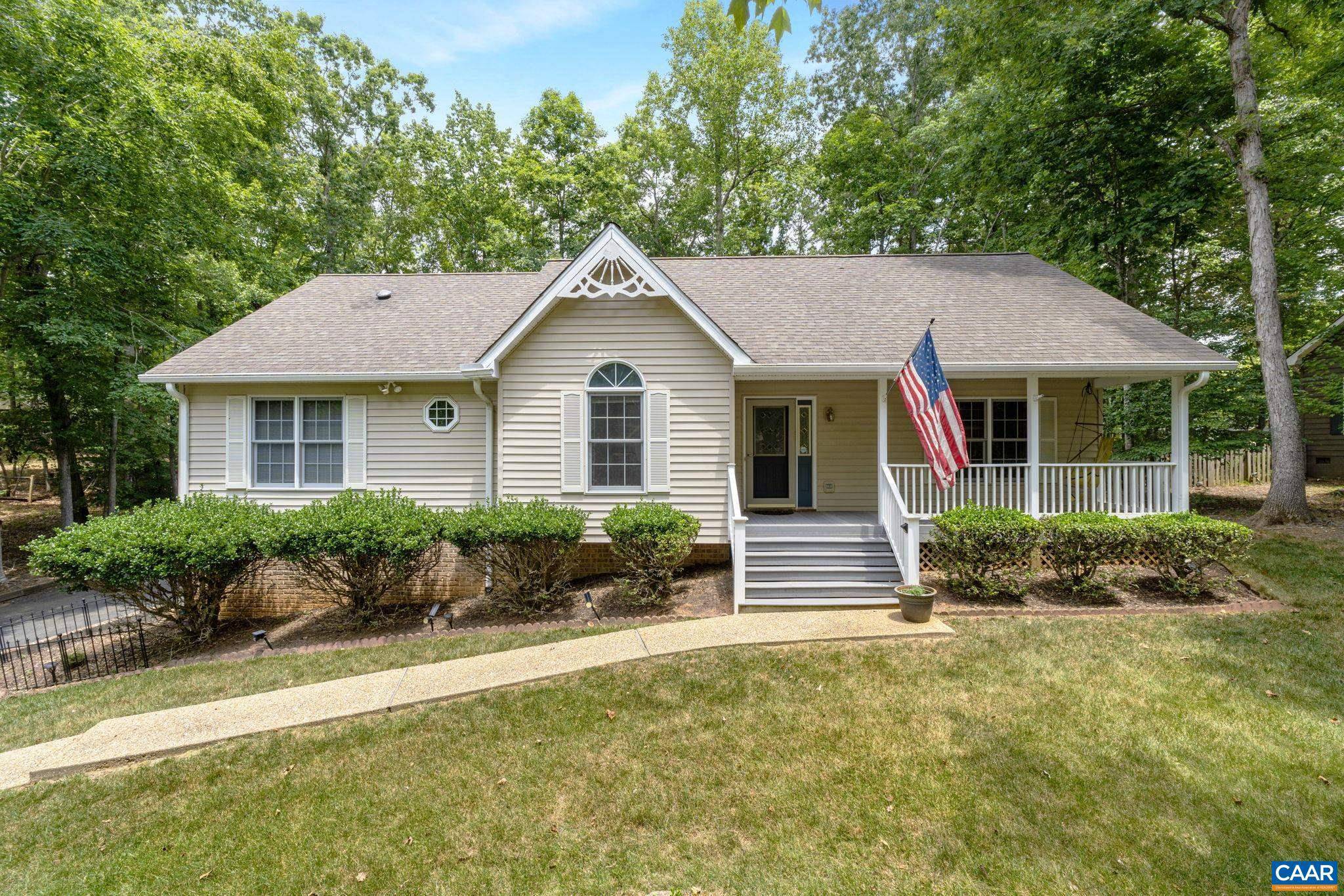 Palmyra, VA 22963,248 JEFFERSON DR