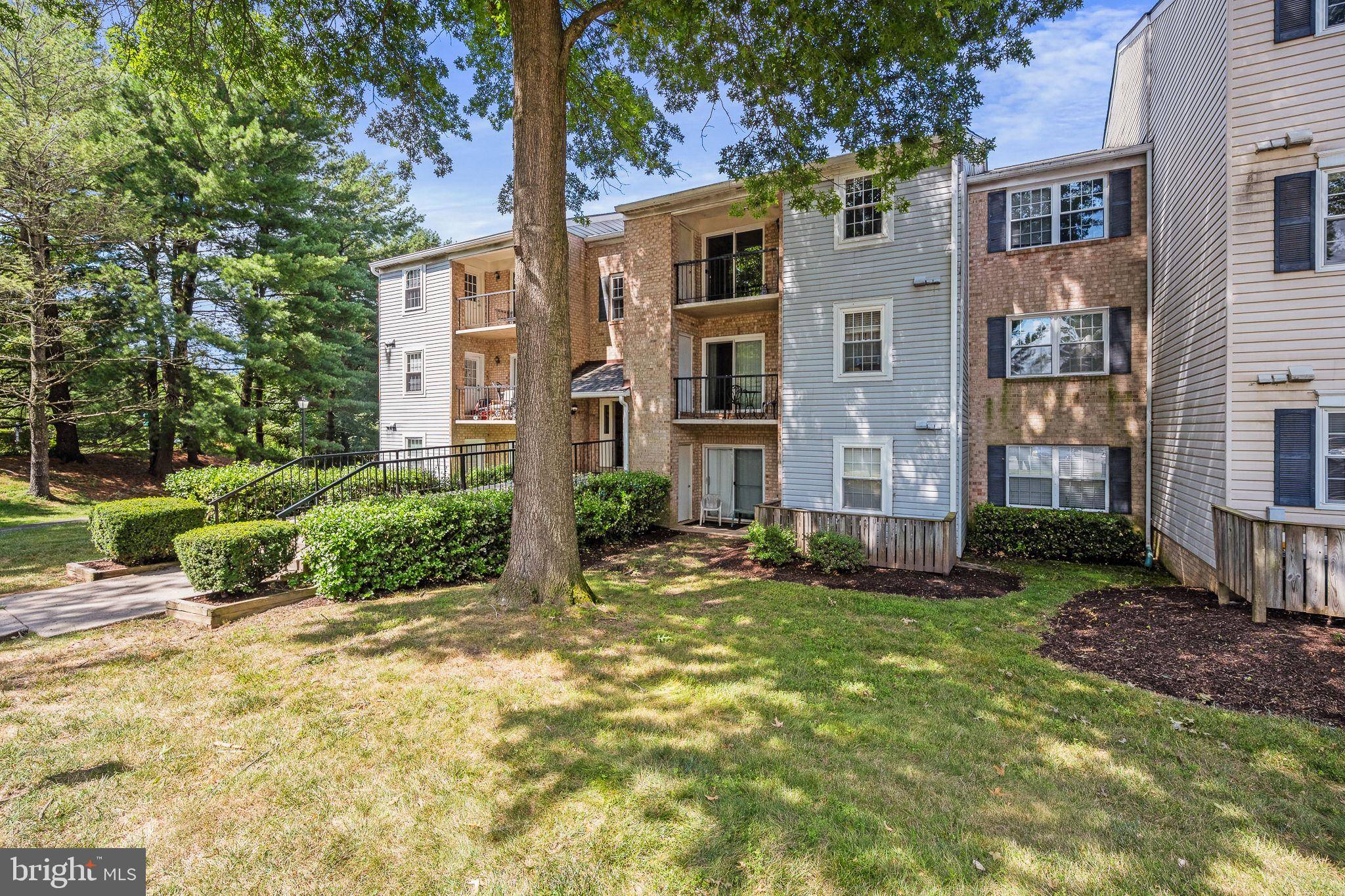 Gaithersburg, MD 20879,18300 STREAMSIDE DR #102