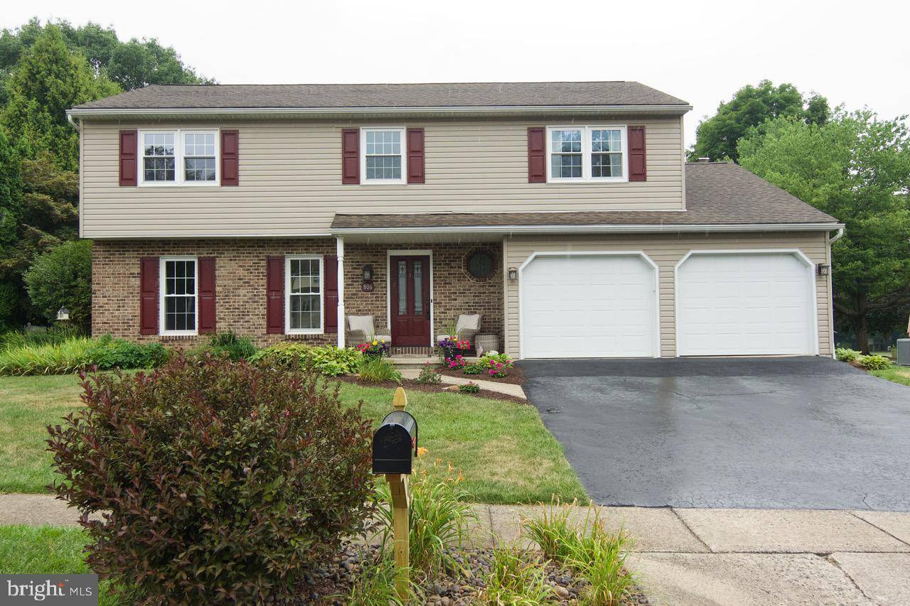 Wyomissing, PA 19610,806 APPLE DR