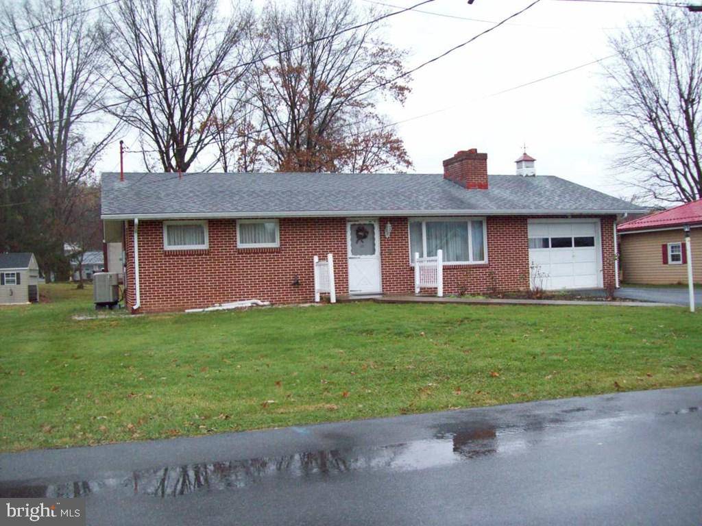 Lewistown, PA 17044,208 SUMMIT DR