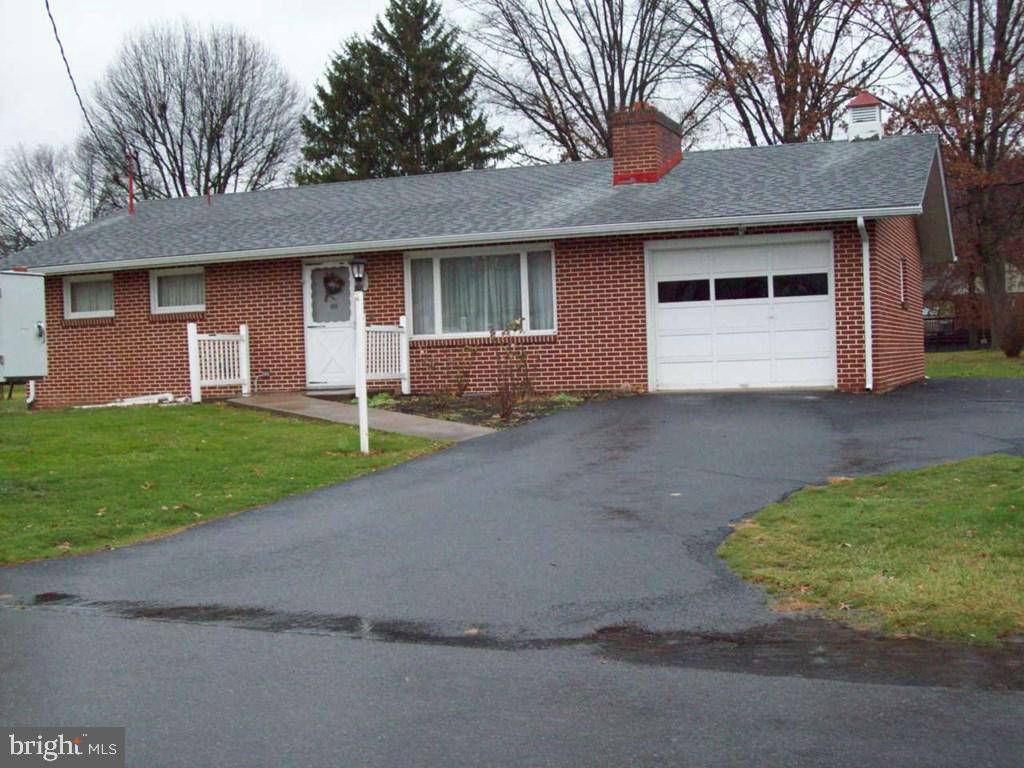 Lewistown, PA 17044,208 SUMMIT DR