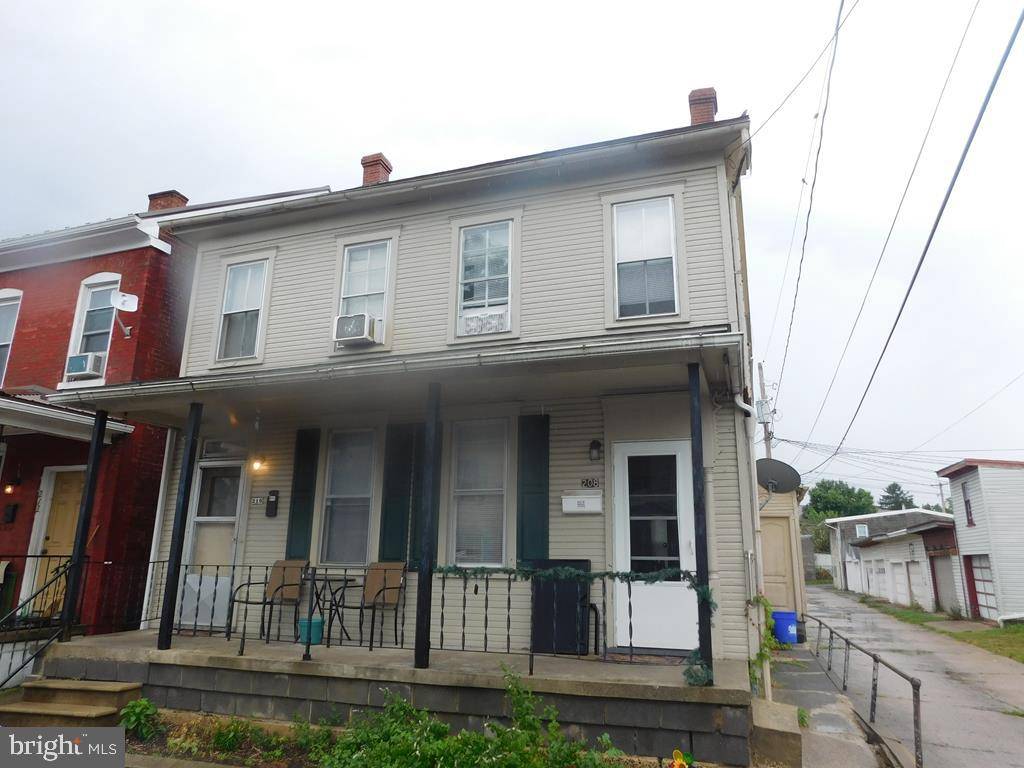 Lewistown, PA 17044,208 &210 S SPRUCE ST