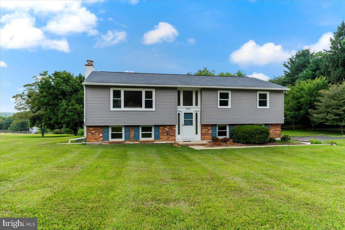 Landenberg, PA 19350,233 SKYCREST DR