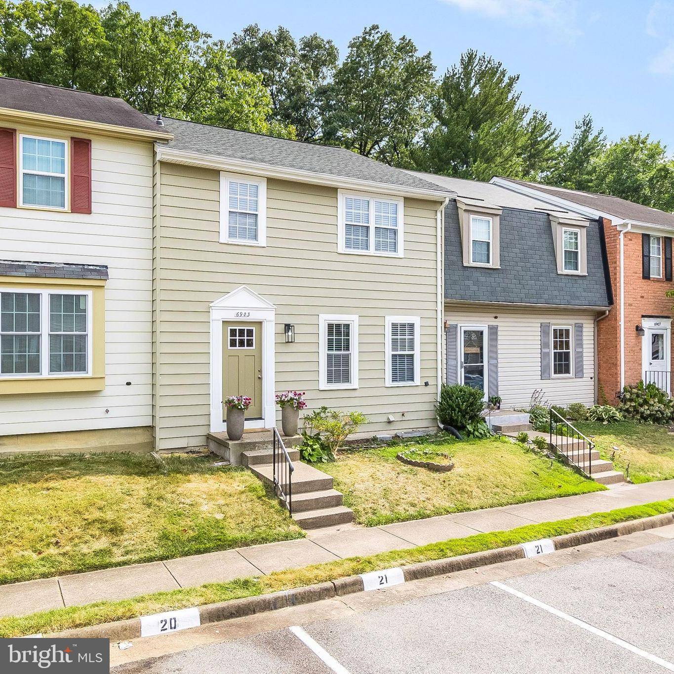 Lorton, VA 22079,6903 TRESTLE CT