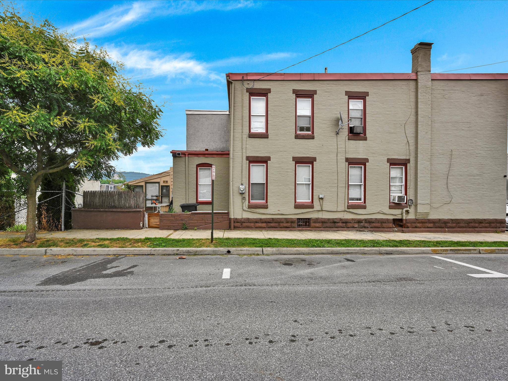 West Reading, PA 19611,128 S 2ND