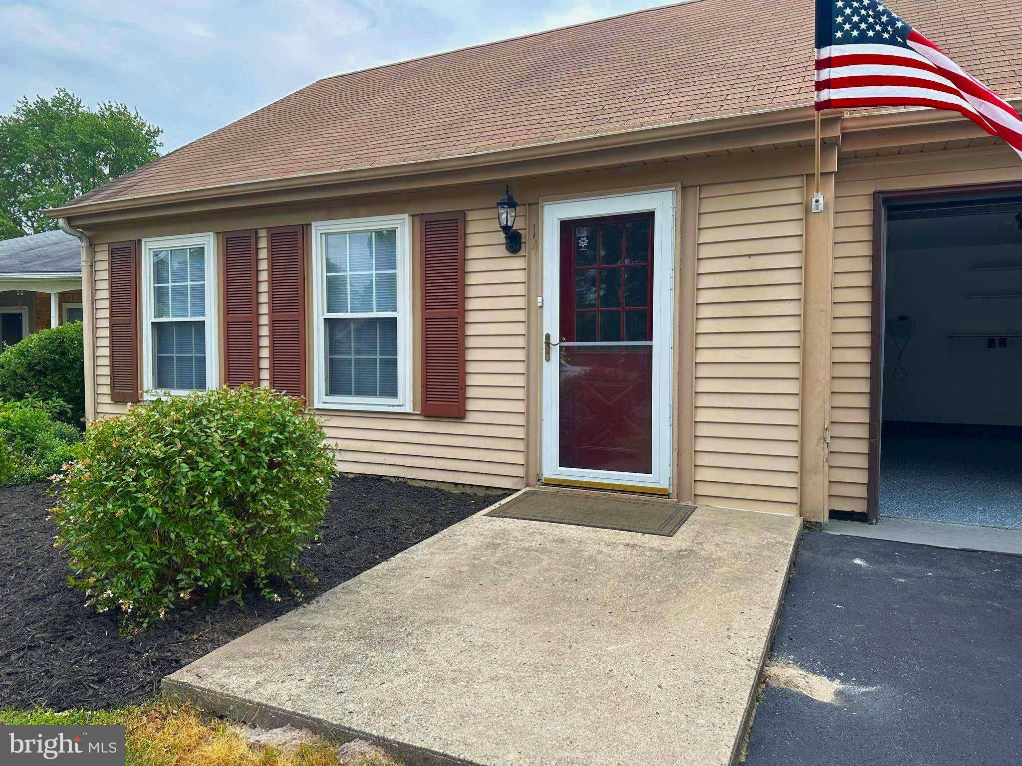 Southampton, NJ 08088,14 NARBERTH PL